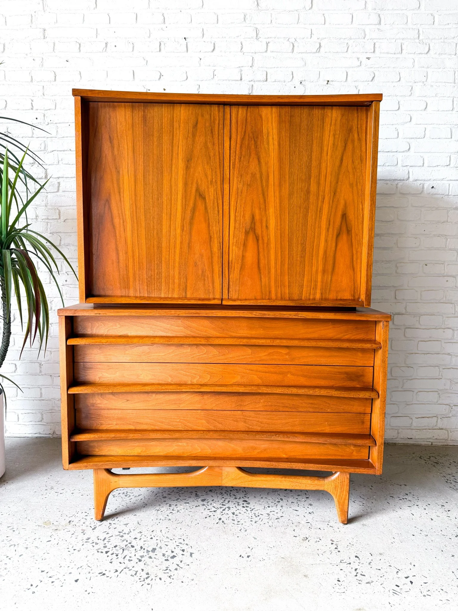 Young MFG Highboy Dresser5.jpg