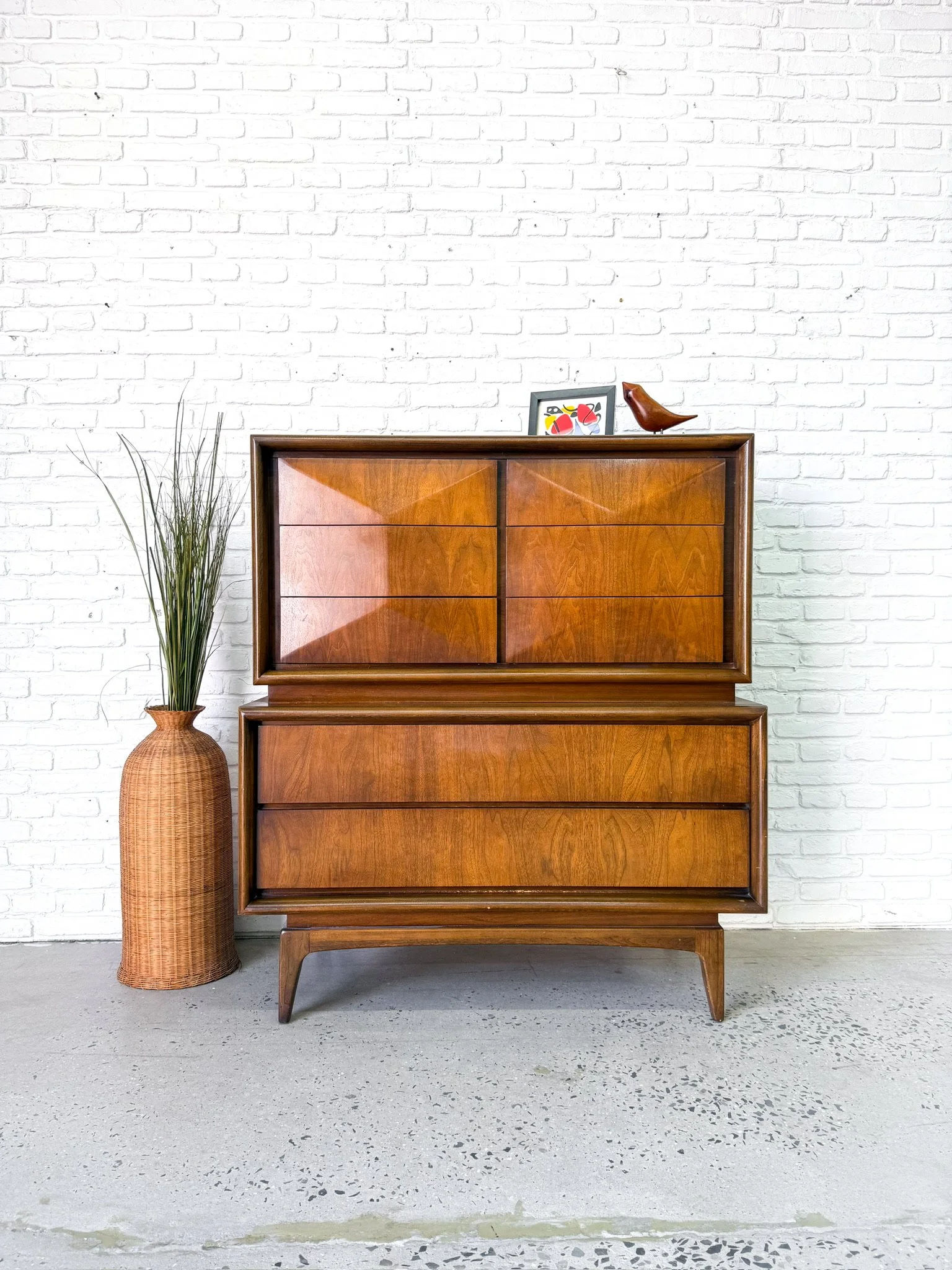 Diamond Front Bedroom Set9.JPG