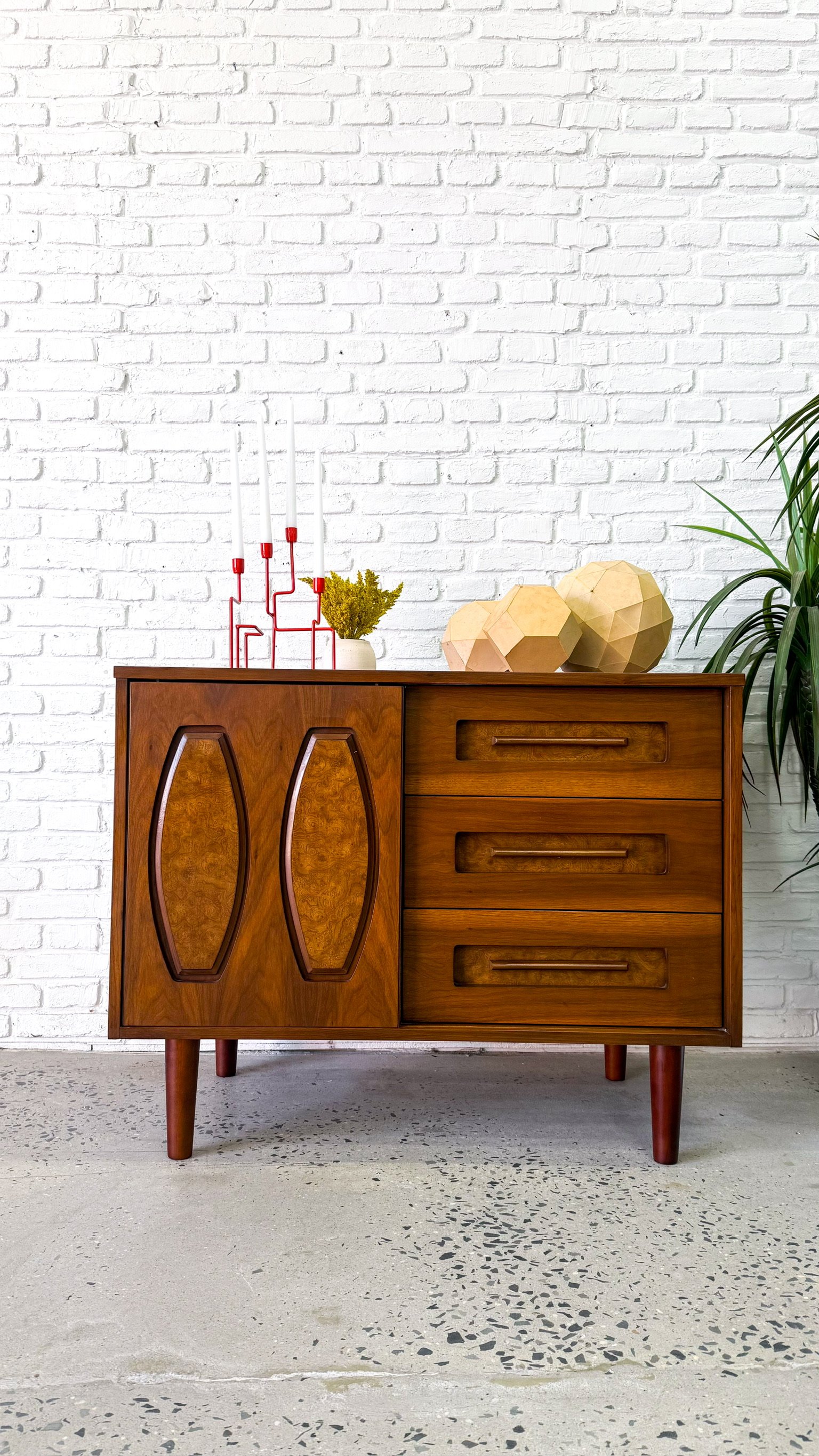 Young MFG Small Dresser6.JPG