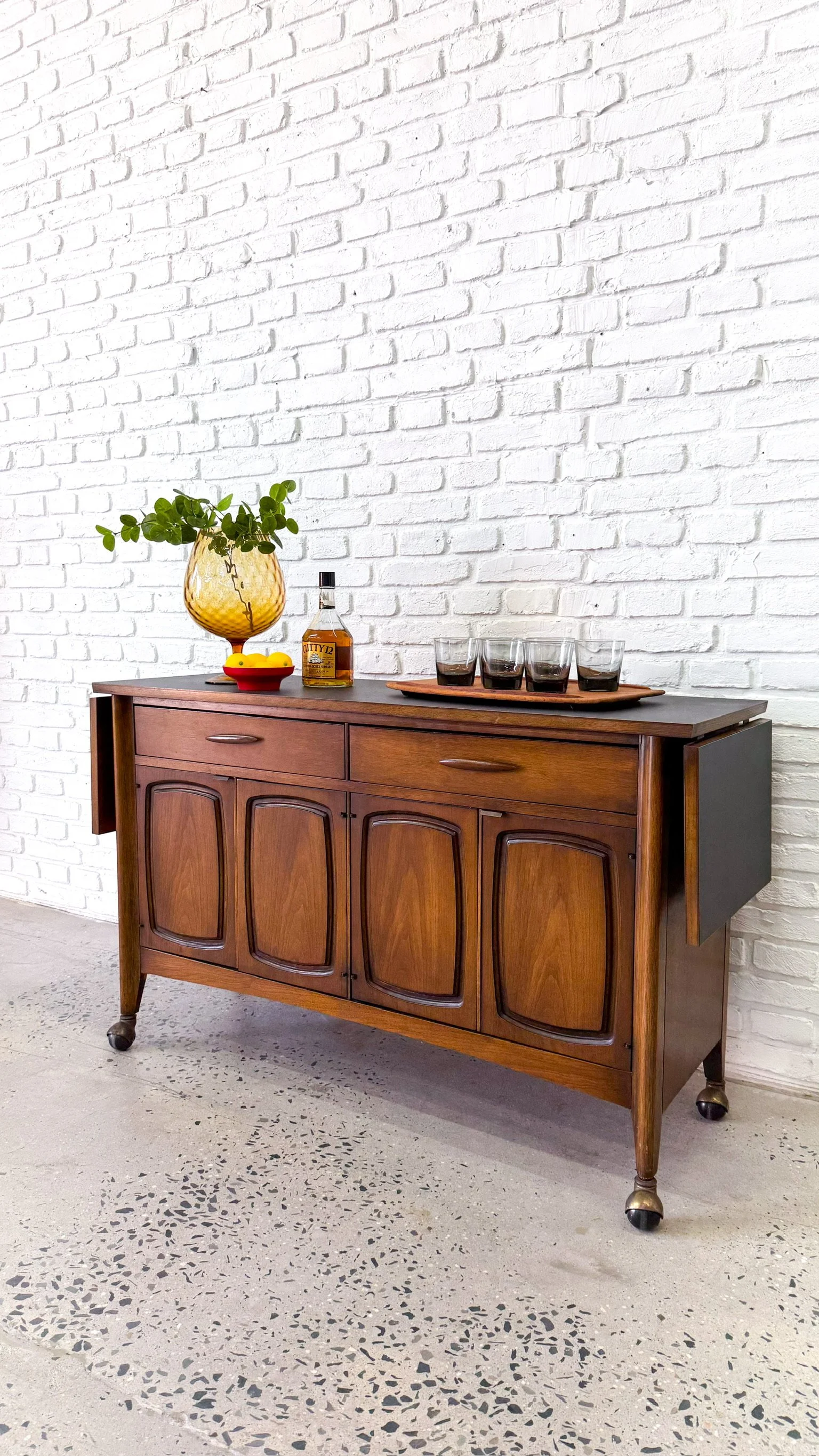 Broyhill Emphasis Bar Cart14.JPG
