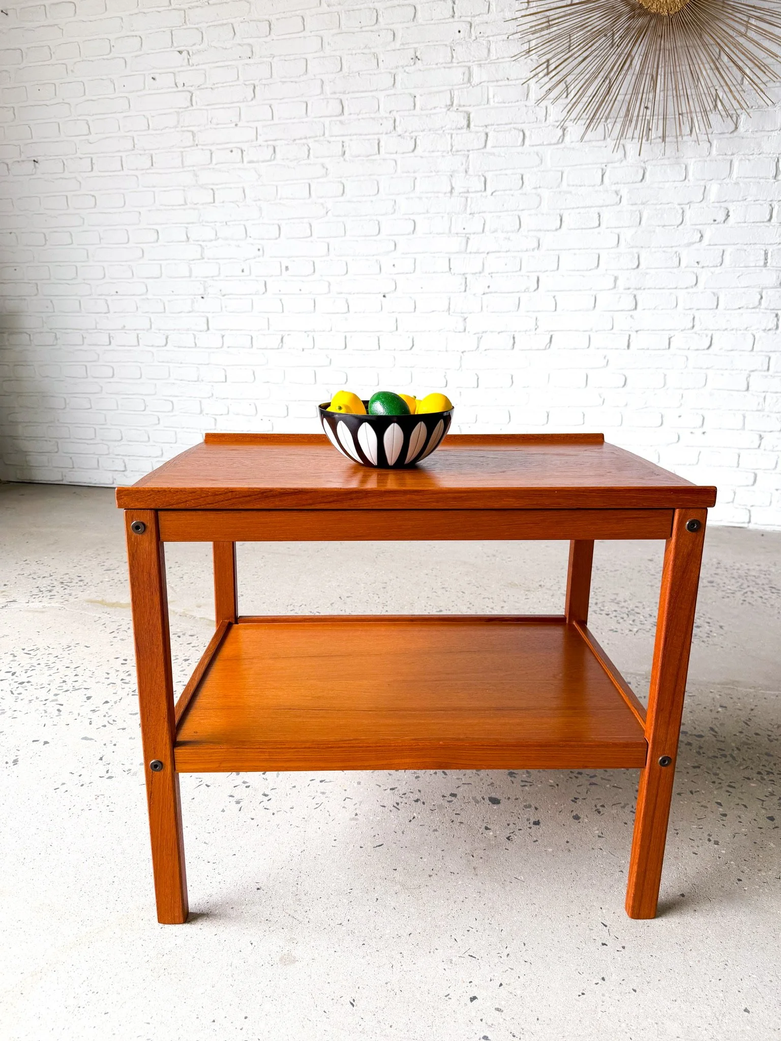 Removable Tray Top Side Table10.jpg