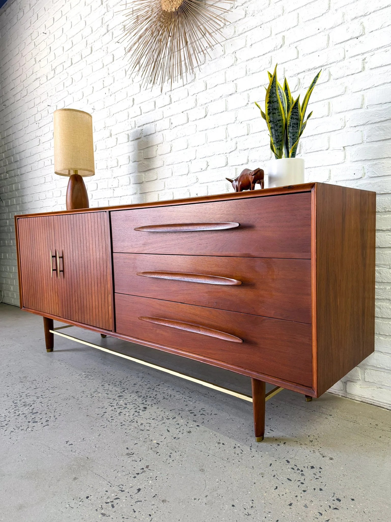 1960s Mid Century Modern Walnut Lowboy Dresser4.jpg