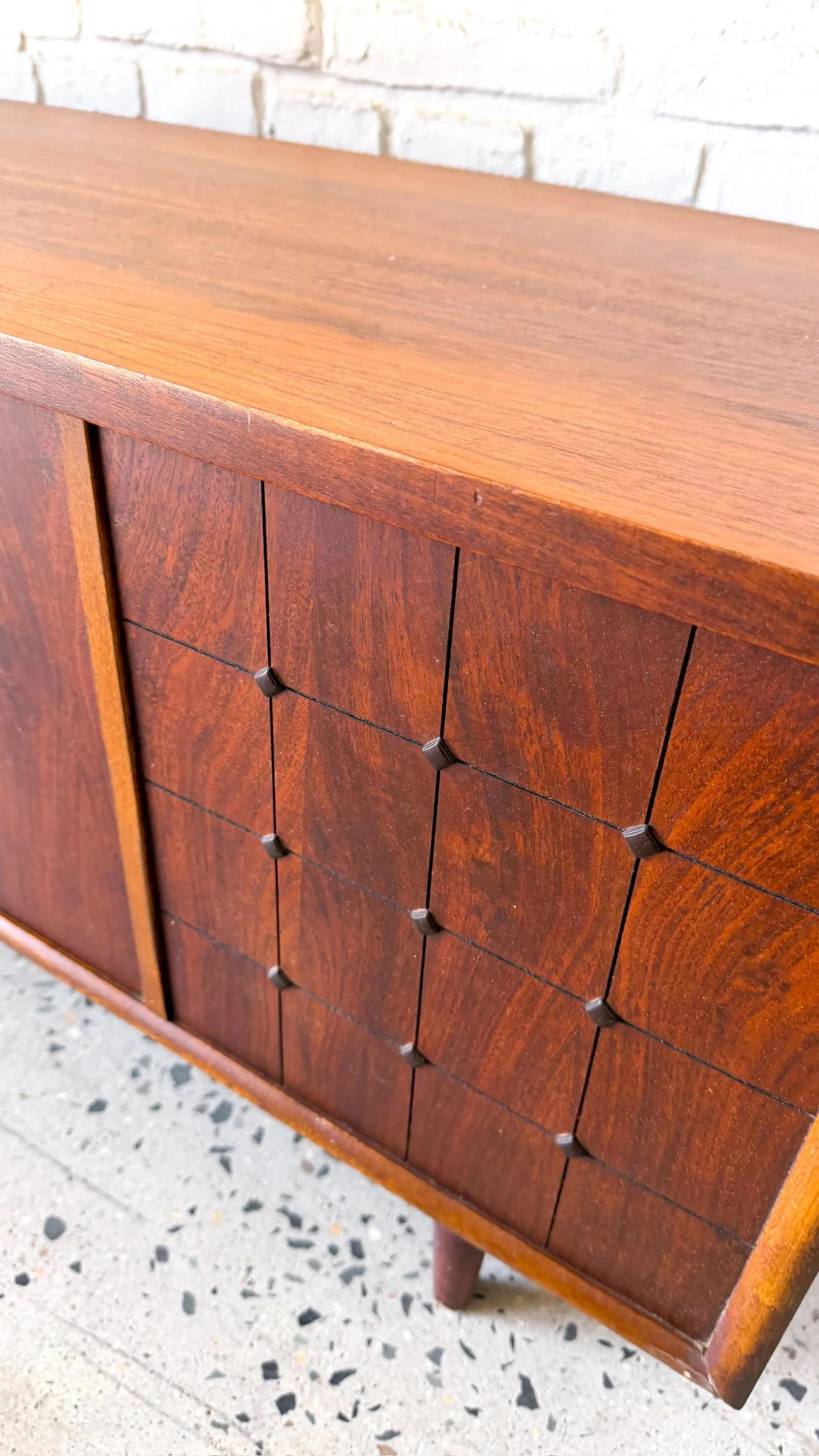 Mid-Century Modern Cedar Hope Chest by Lane4.jpg