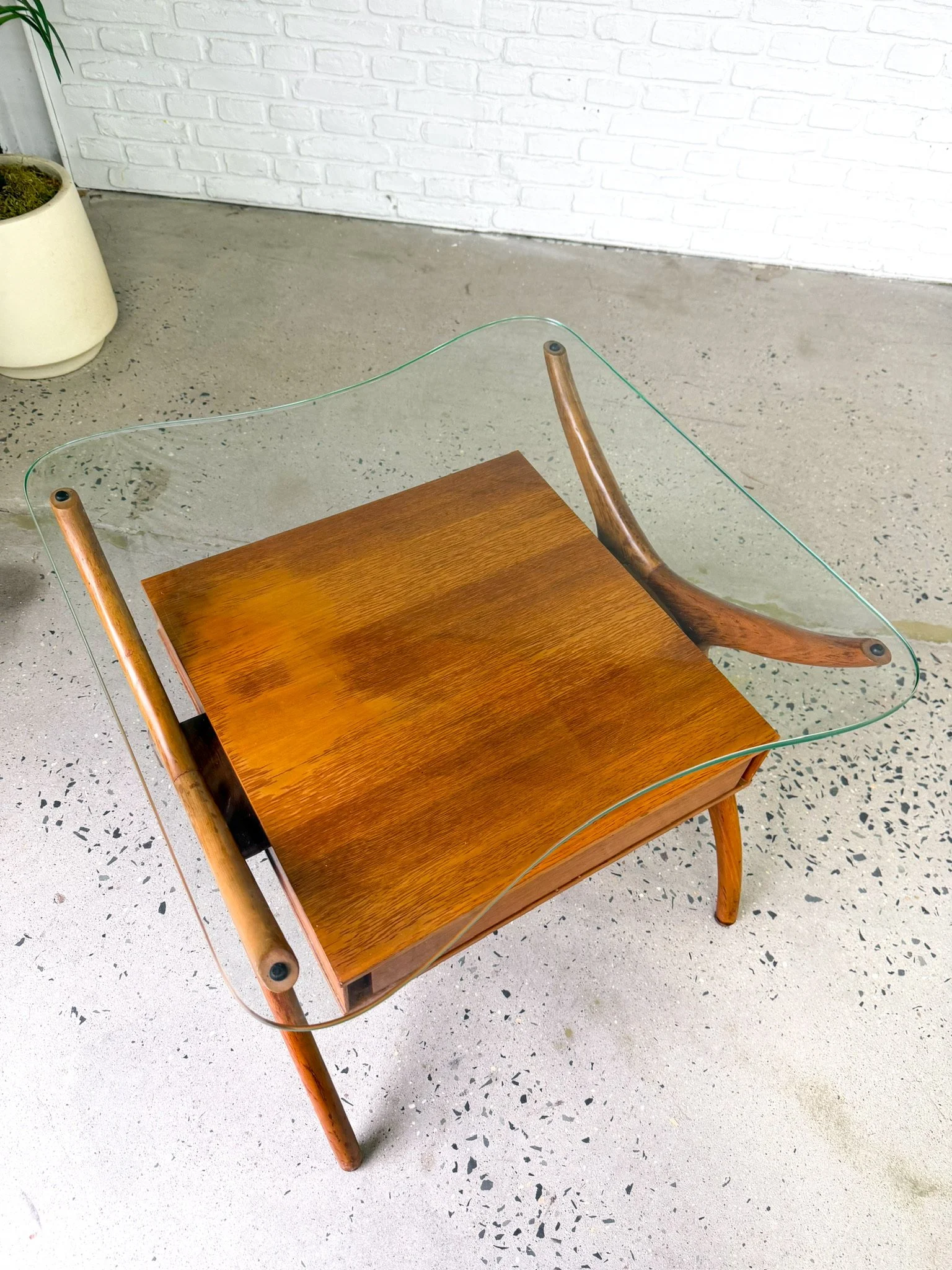 Glass Side Table 17.jpg