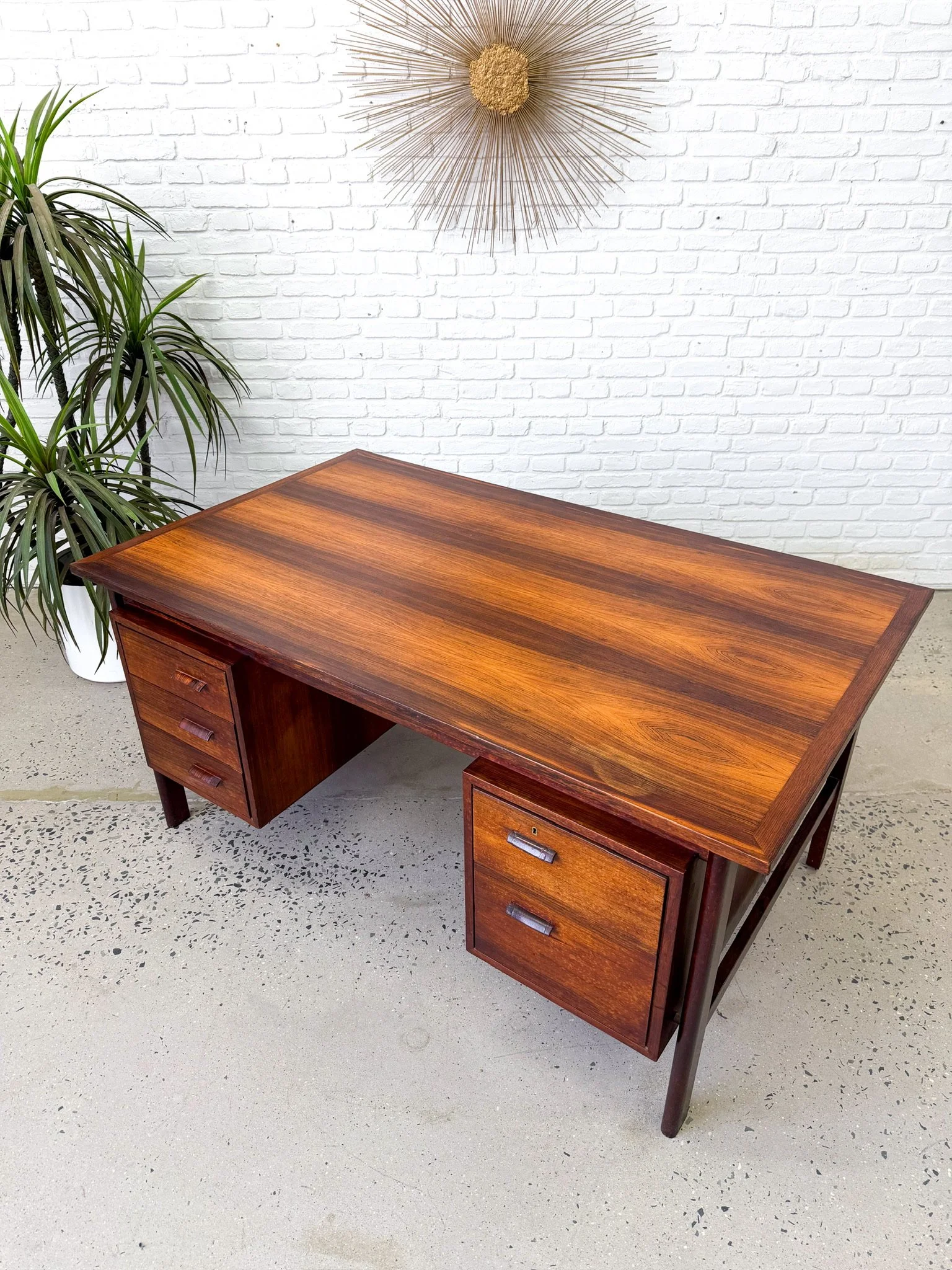Rosewood Executive Desk3.jpg