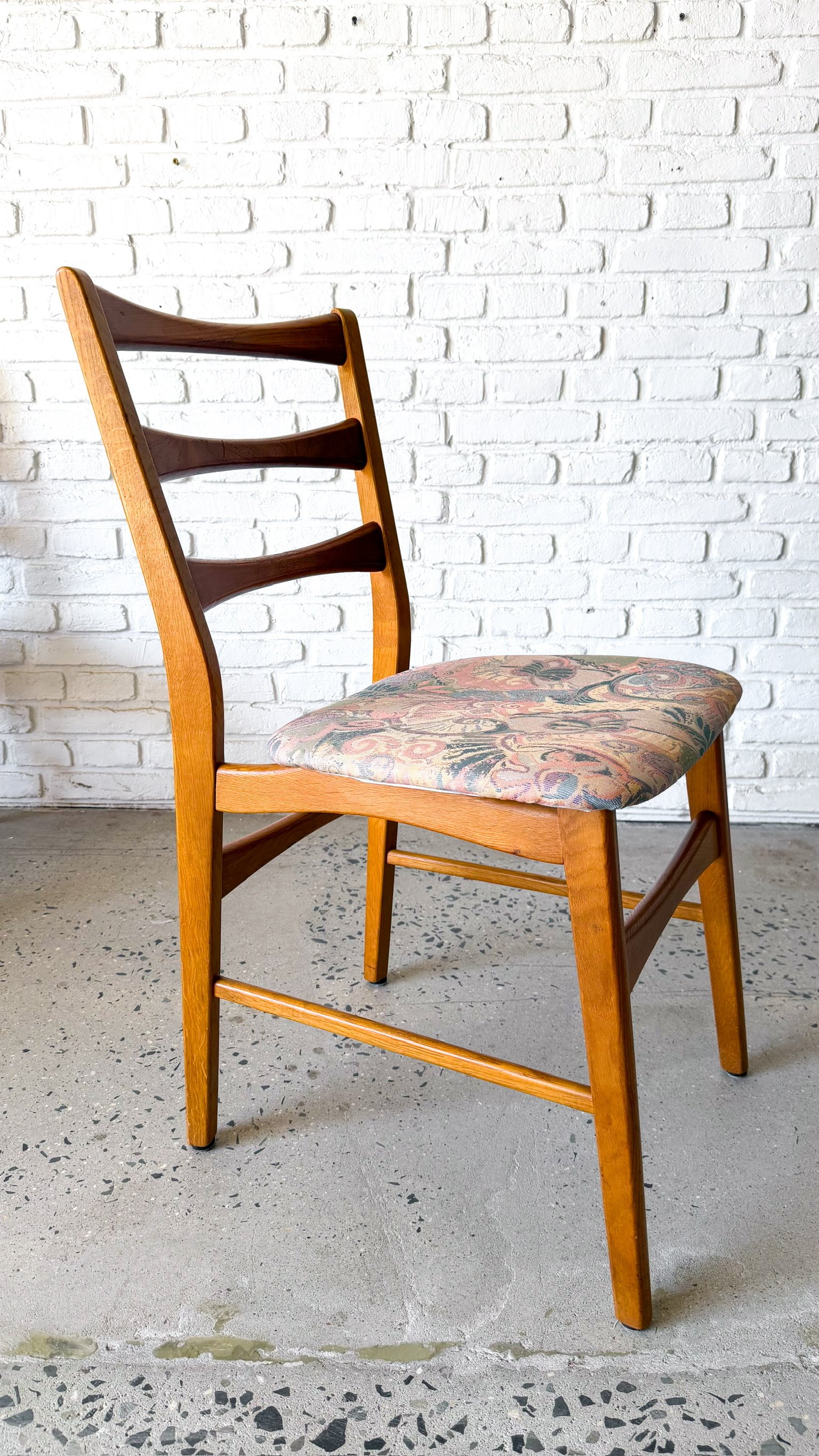 Set of 6 Danish Modern Teak and Oak Dining Chairs c. 1970s13.jpg