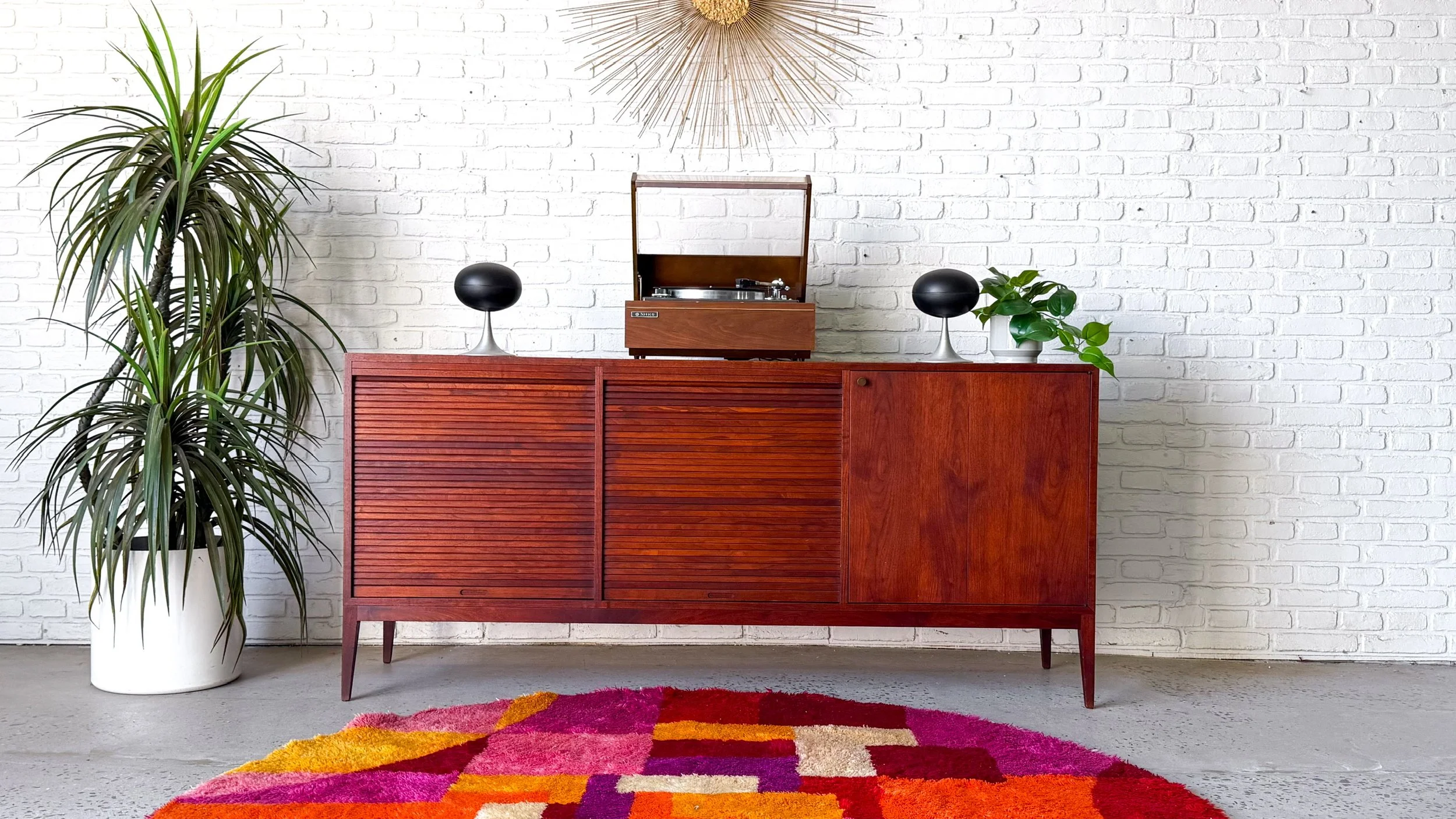 Oiled Walnut Credenza circa 1960s5.jpg