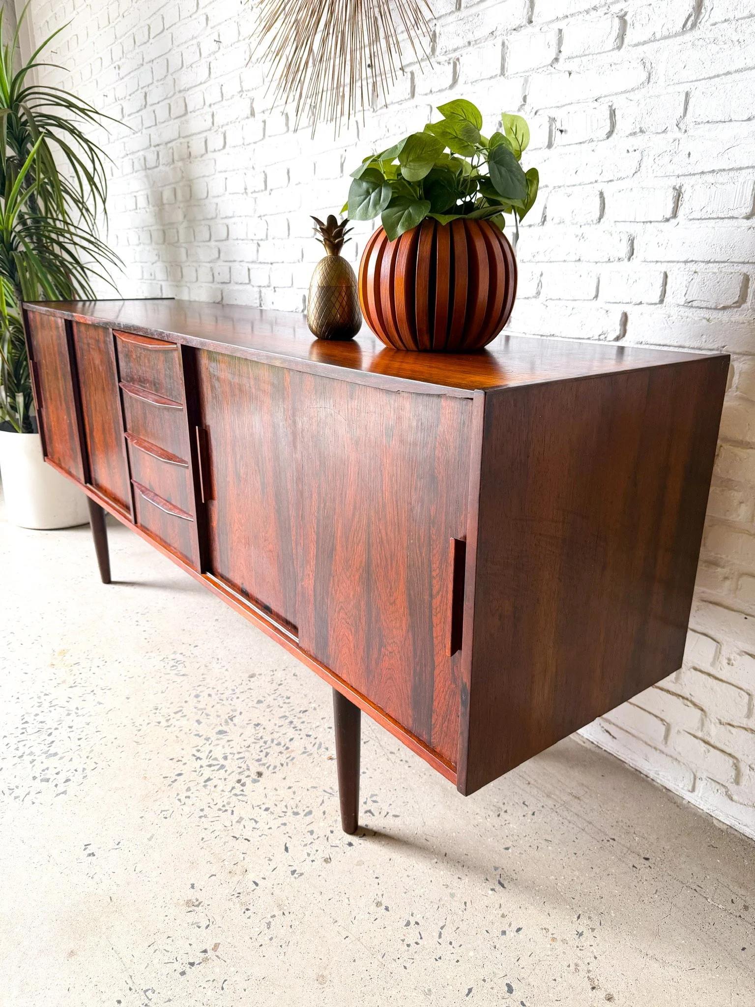 Danish Modern Rosewood Credenza 9.jpg