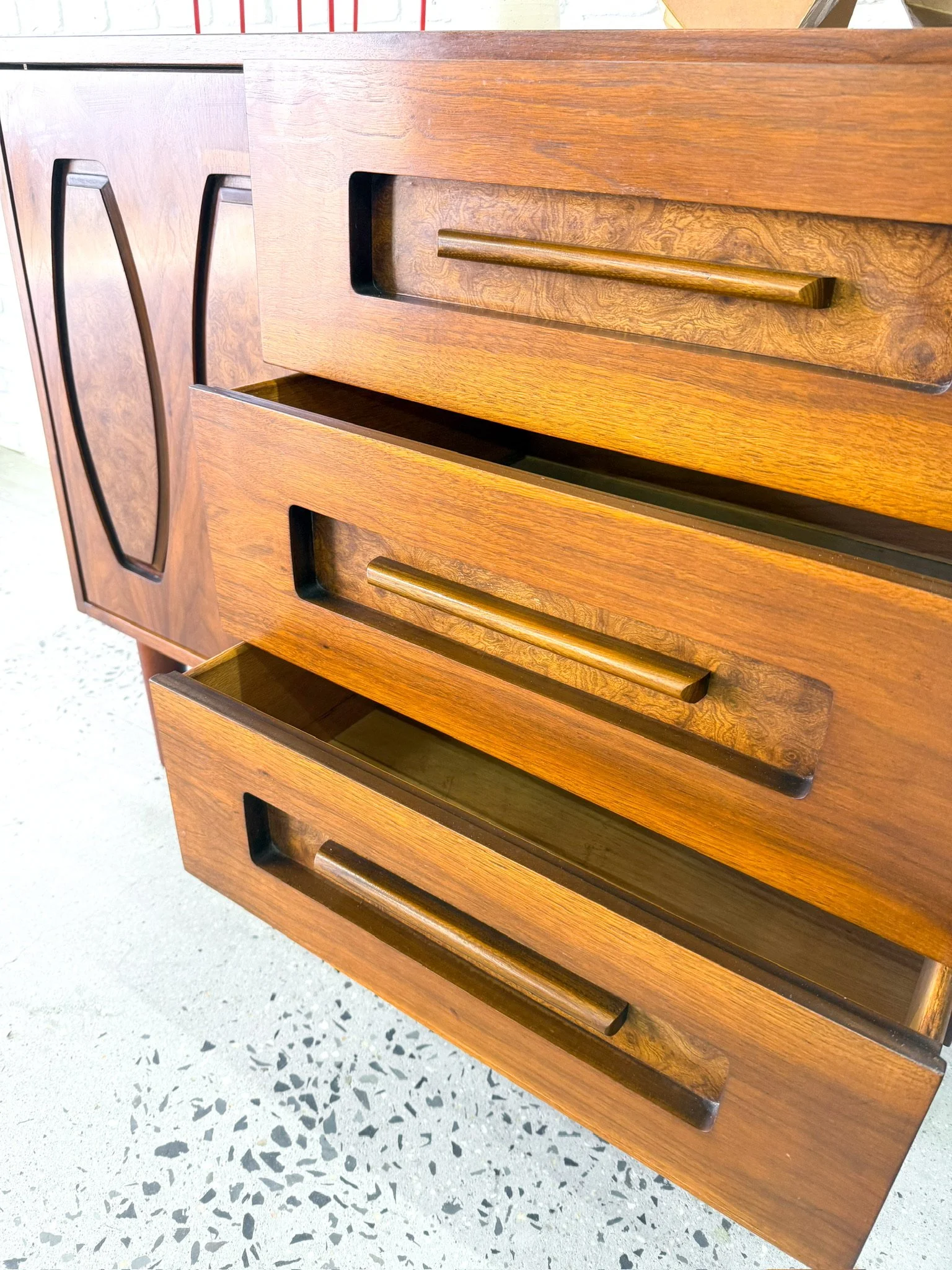 Young MFG Small Dresser5.JPG