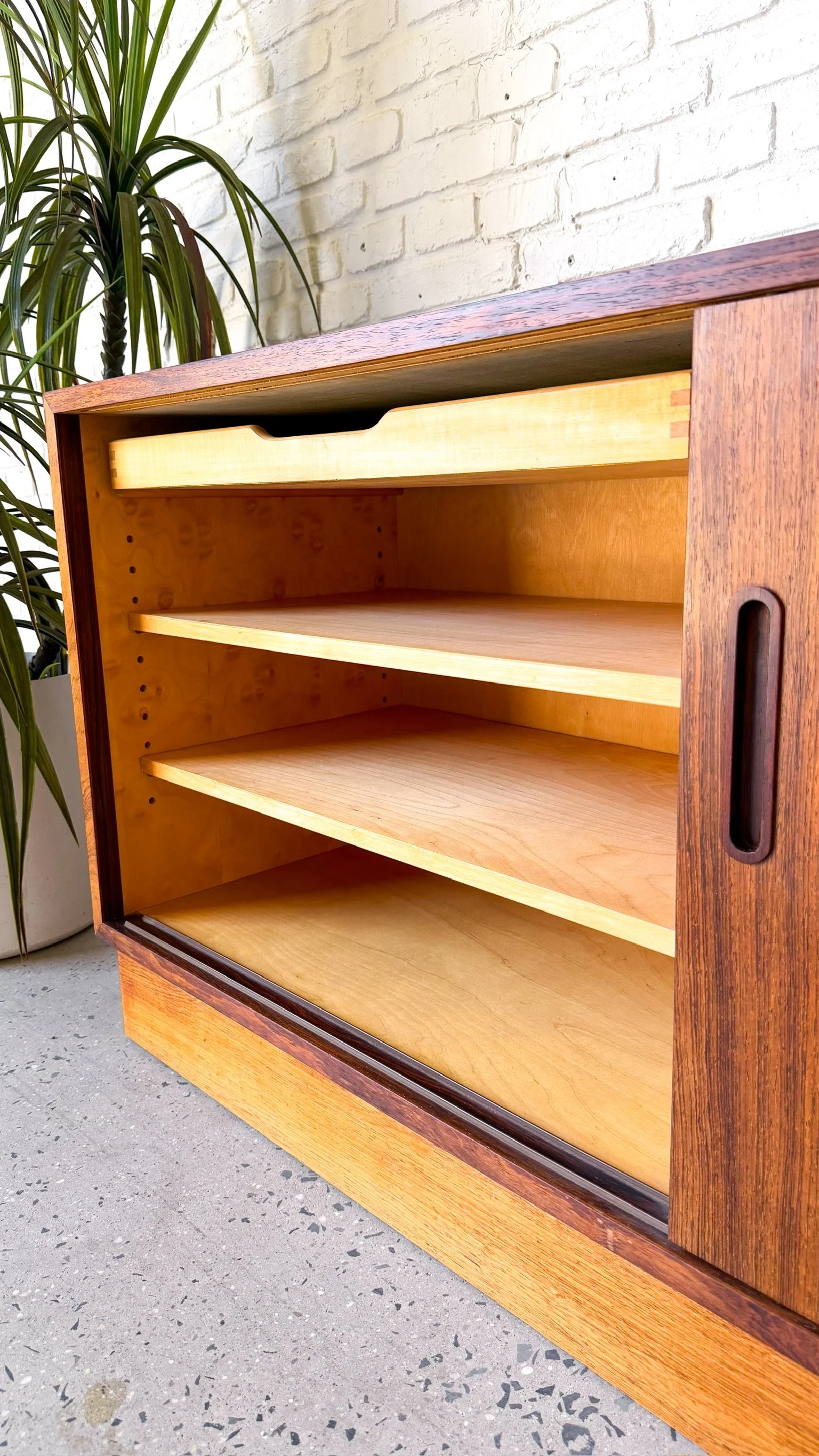 Poul hundevad danish rosewood credenza17.jpg