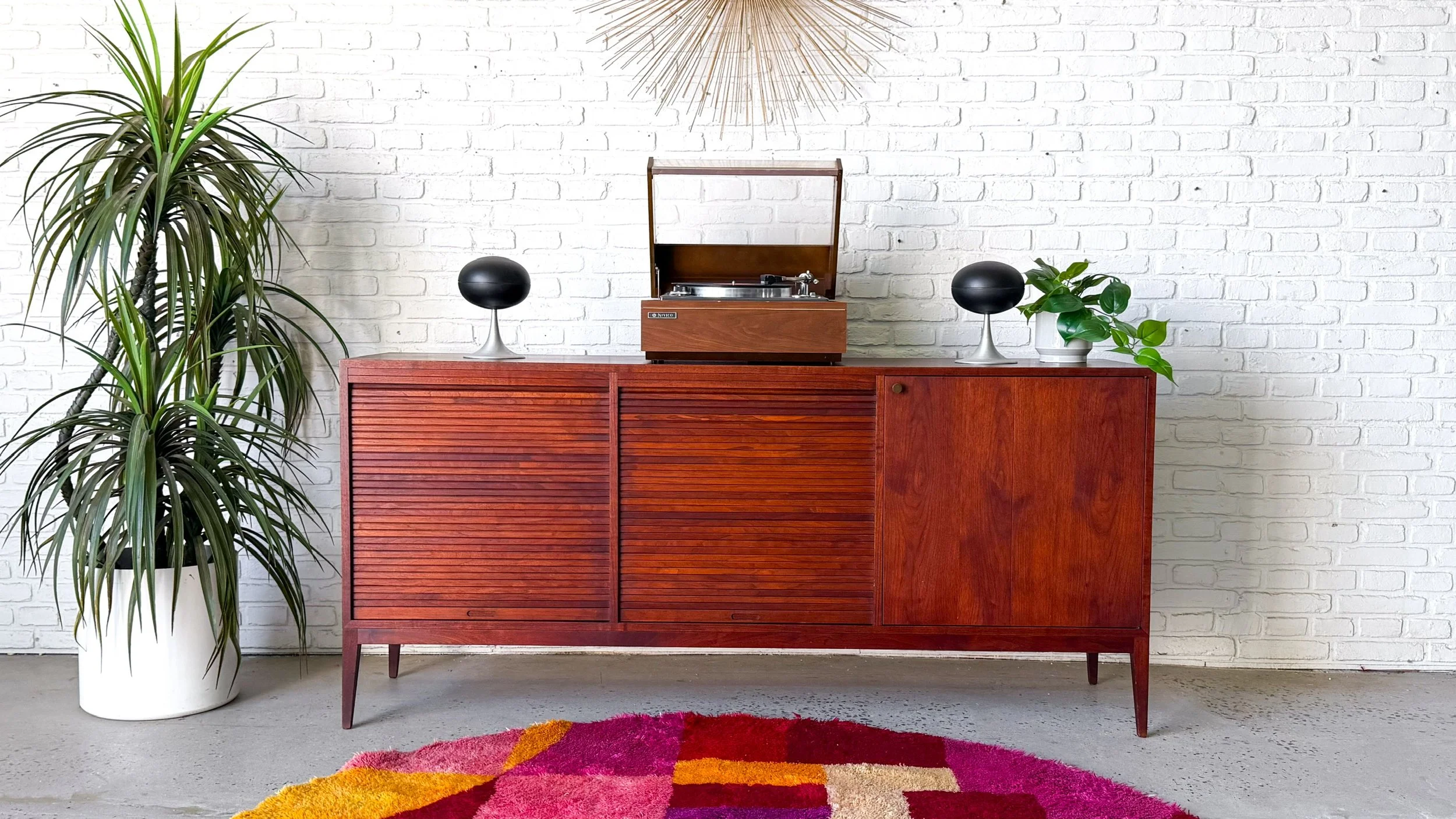Oiled Walnut Credenza circa 1960s4.jpg