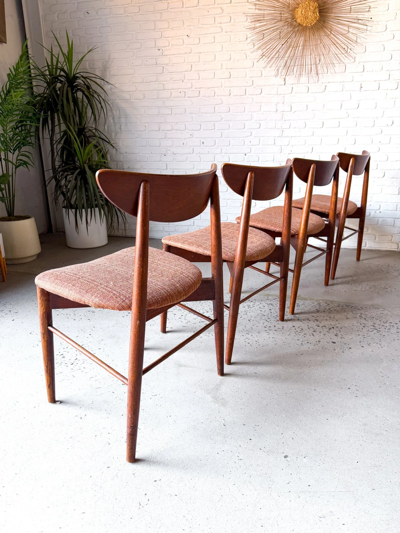 american sculpted back dining chairs5.jpg