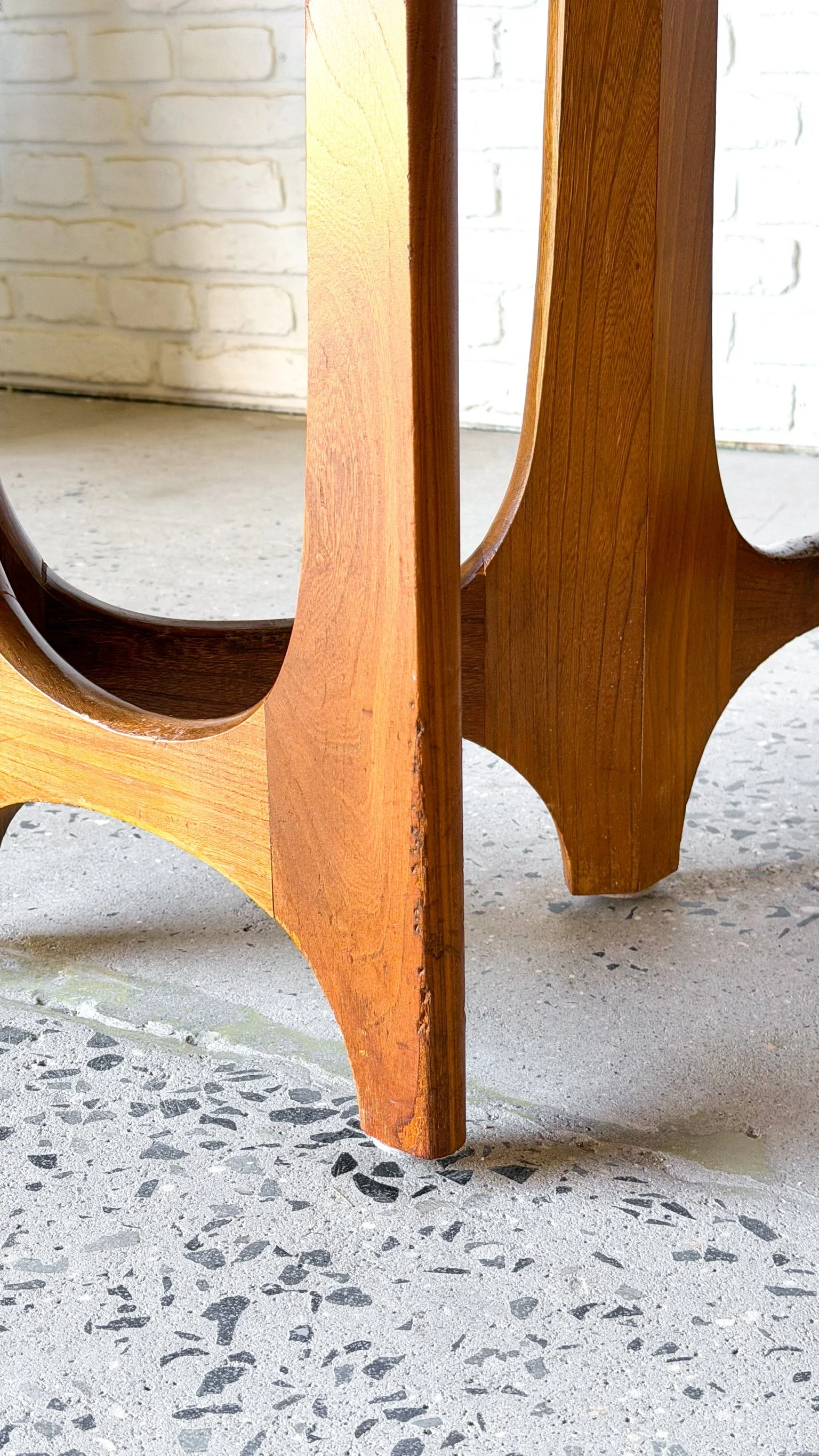 Mid Century Young MFG Dining Table with 2 leaves10.jpg