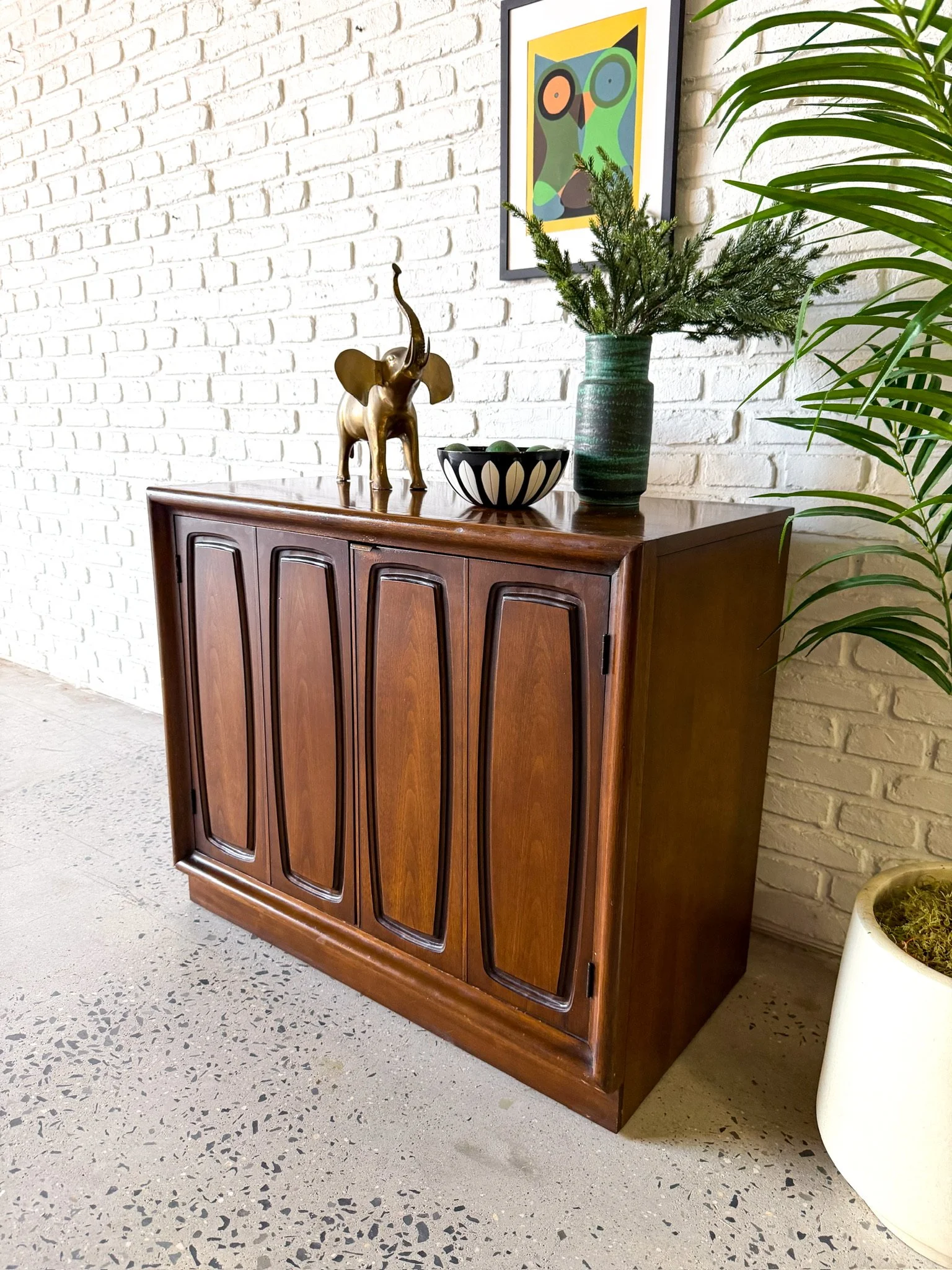 broyhill emphasis small walnut credenza2.jpg