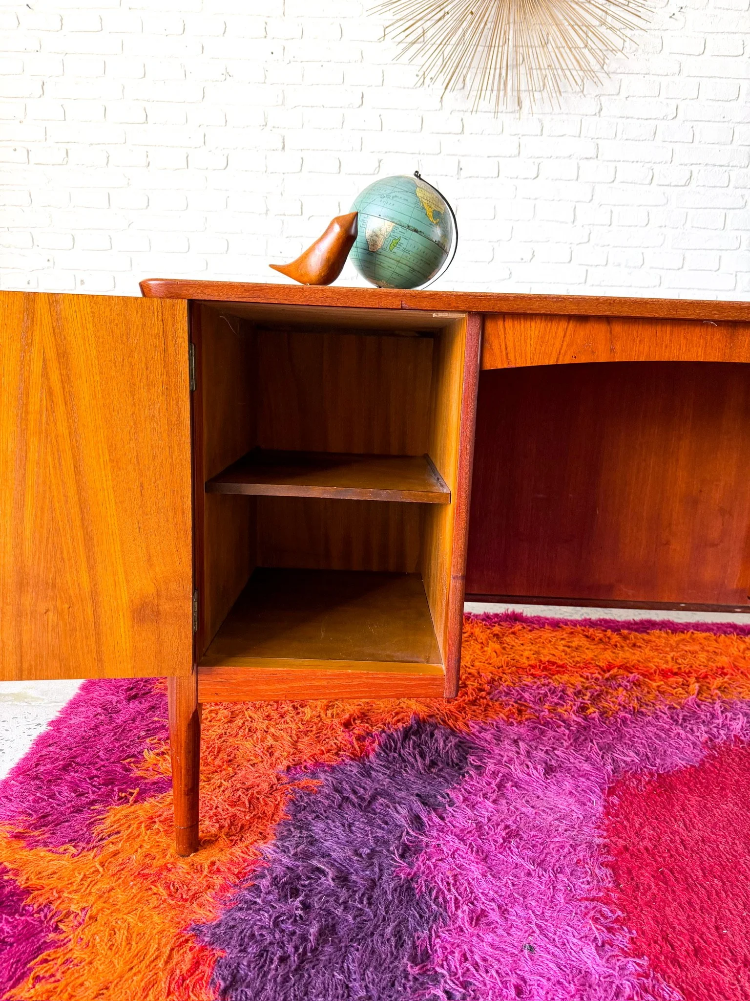 SVEND AAGE MADSEN STYLE DANISH TEAK DESK 1960S10.jpg