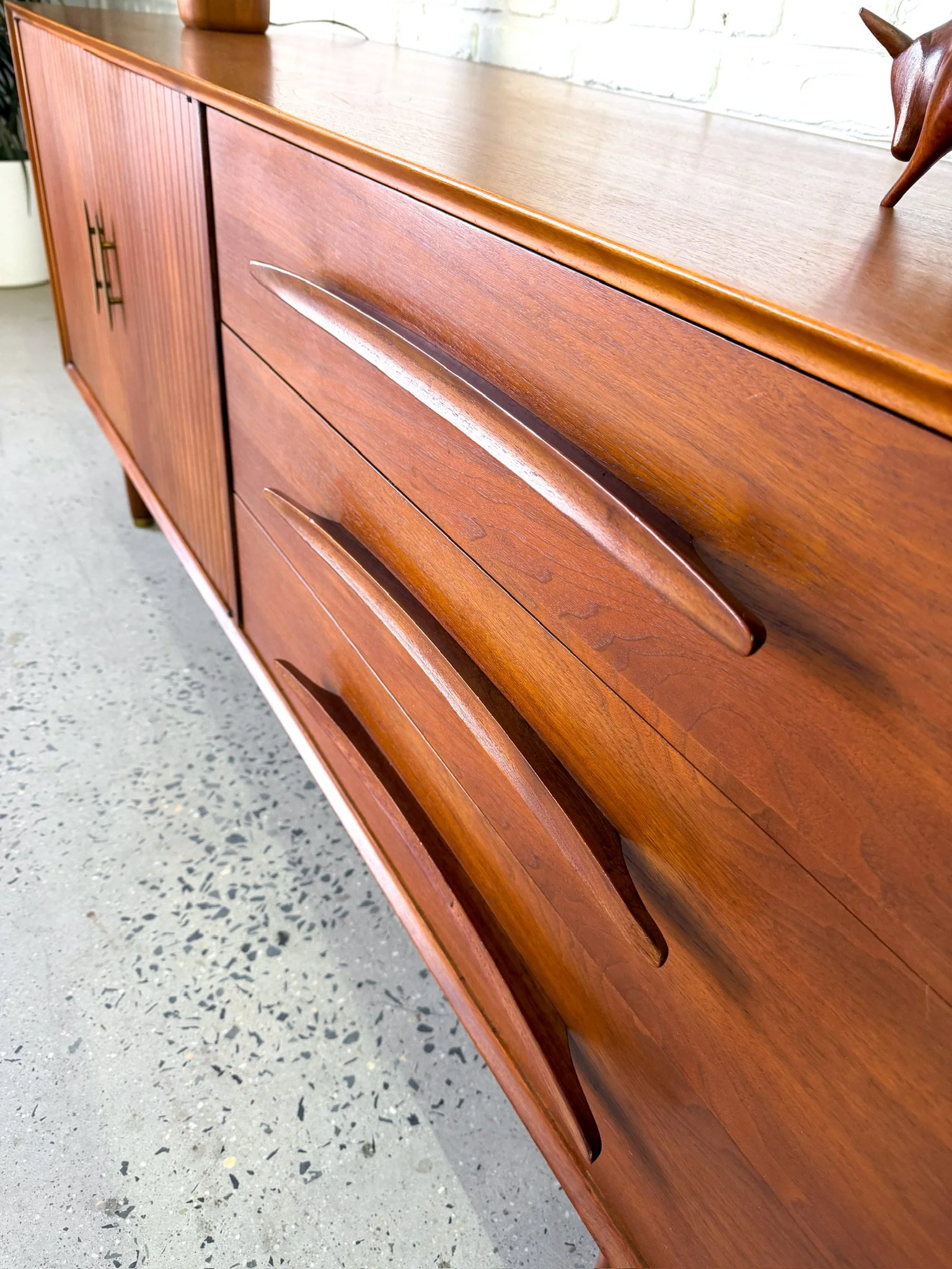1960s Mid Century Modern Walnut Lowboy Dresser6.jpg