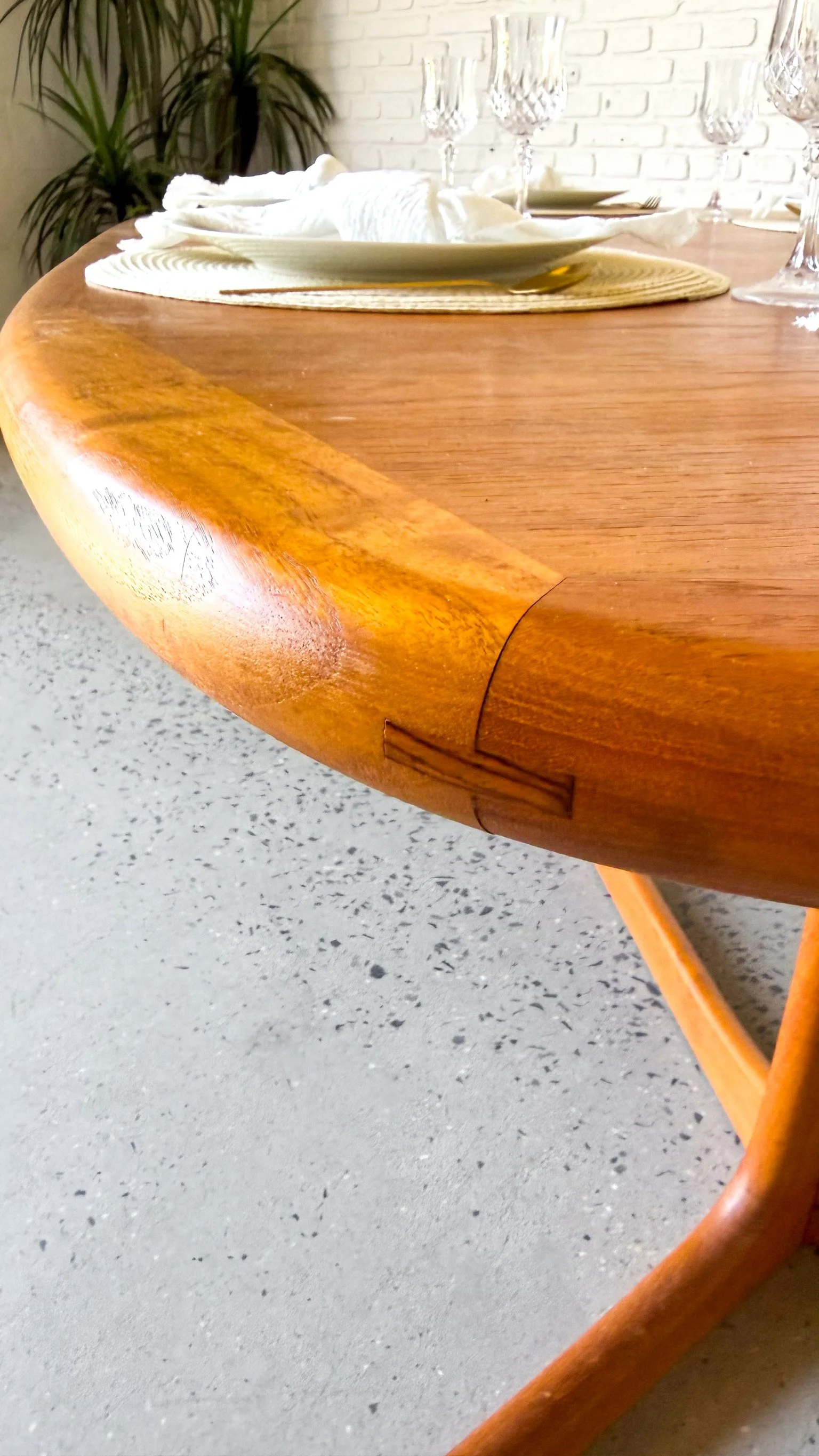 Teak dining table with 2 leaves by Dyrlund Denmark4.jpg