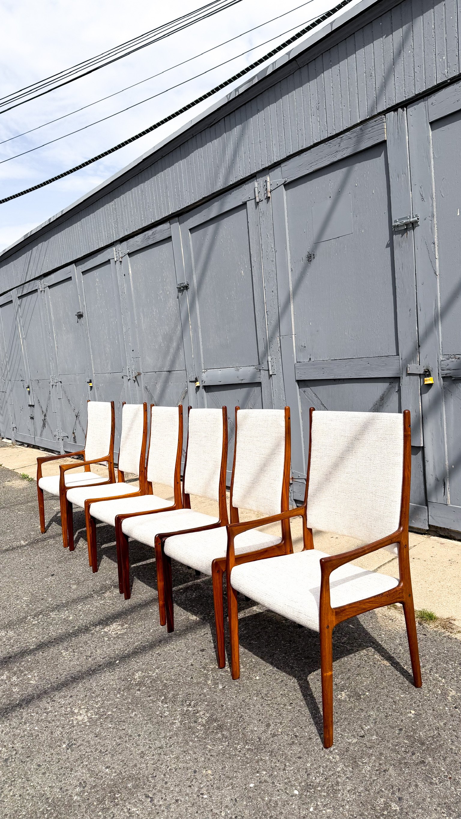 Danish Modern Rosewood Dining Chairs21.jpg