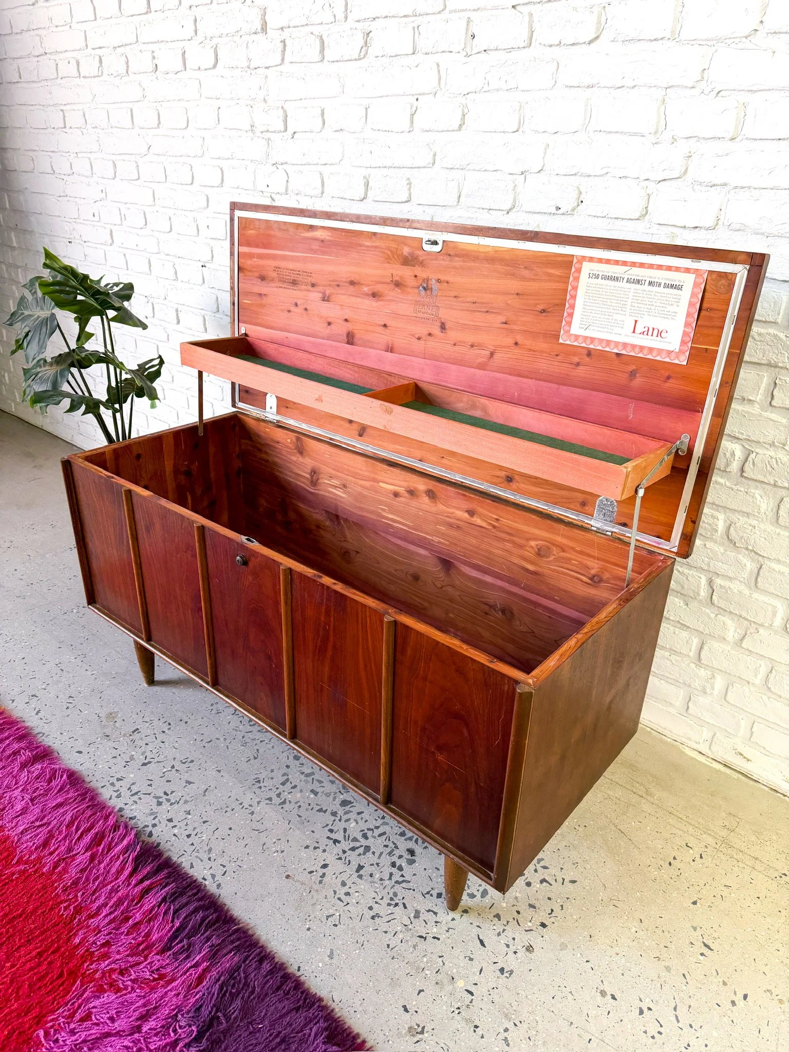 Lane Cedar Hope Chest8.jpg
