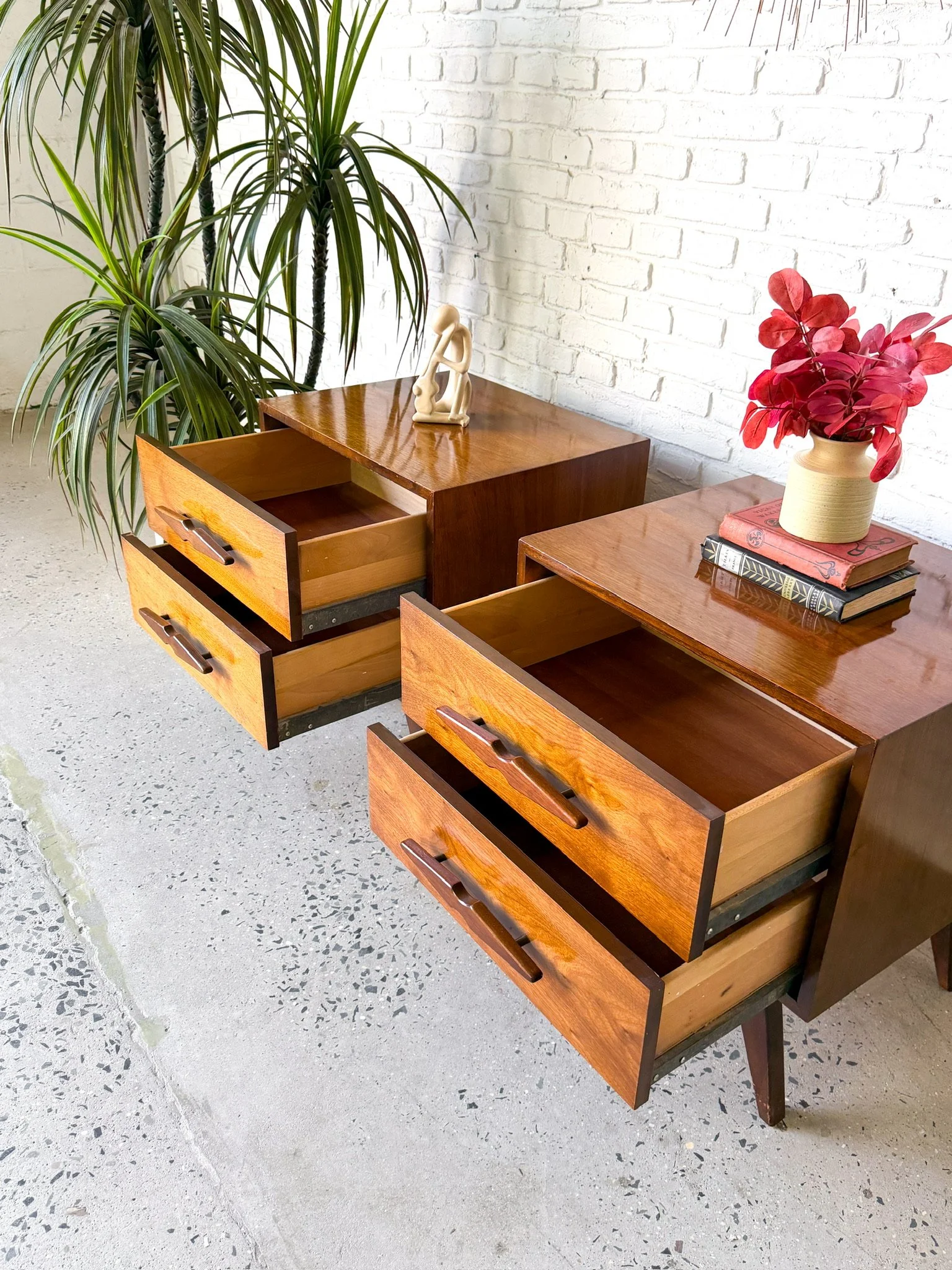4 piece Walnut Bedroom Set Circa 1960s26.jpg