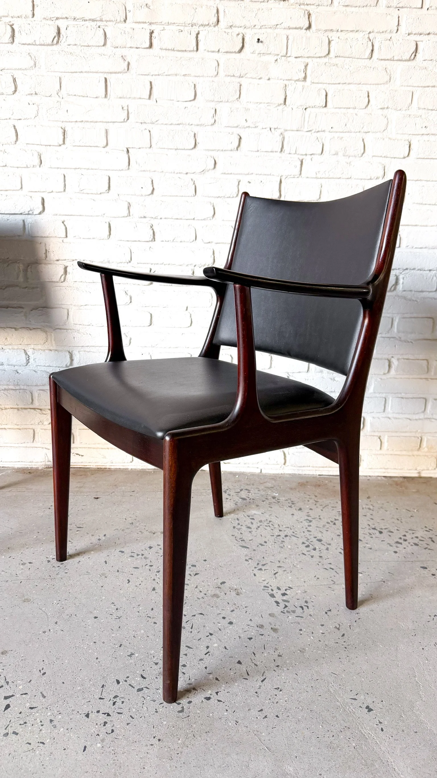 Johannes Andersen Danish Rosewood Dining Chairs10.jpg