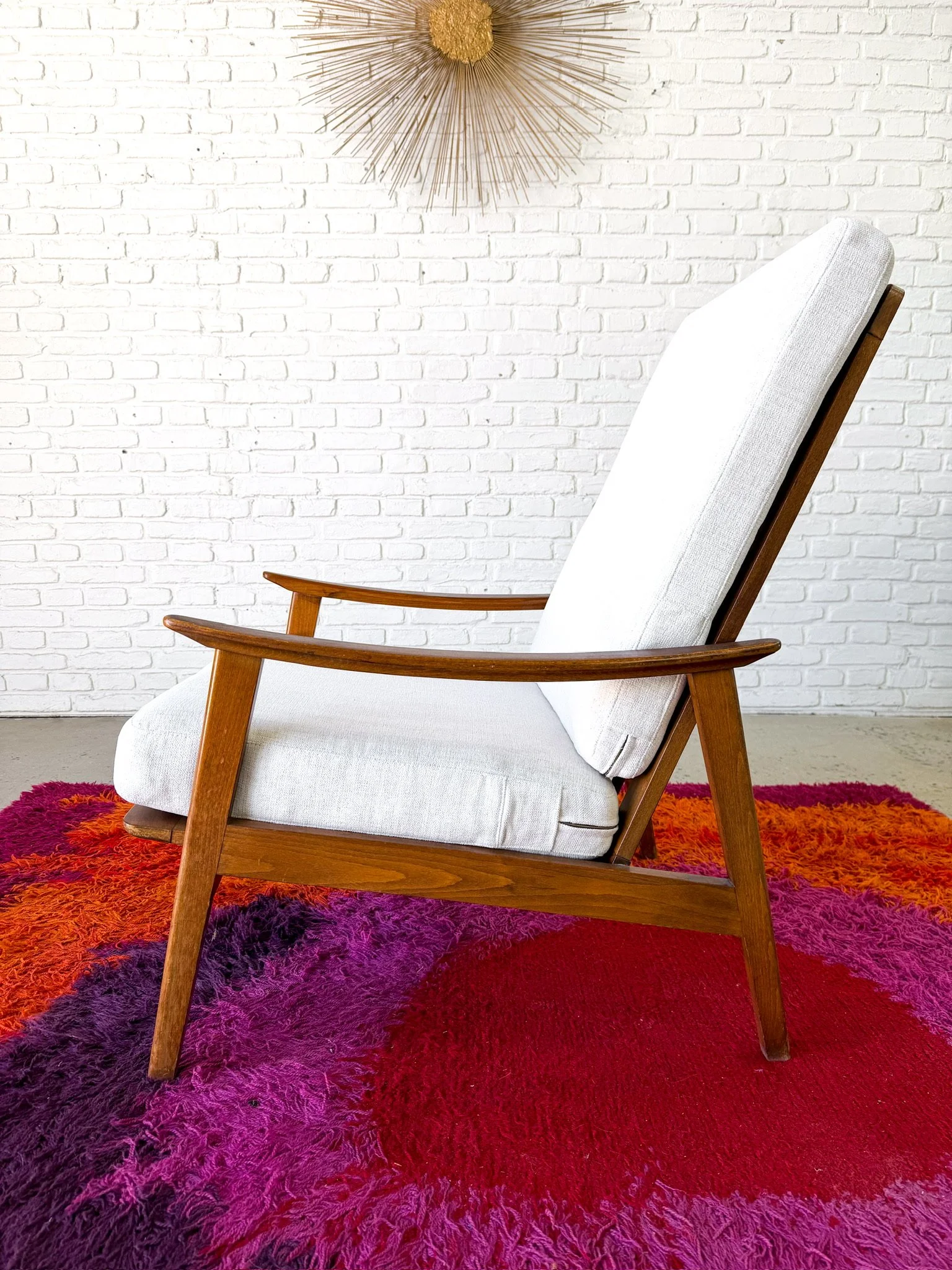 Mid Century Lounge Chair 15.jpg
