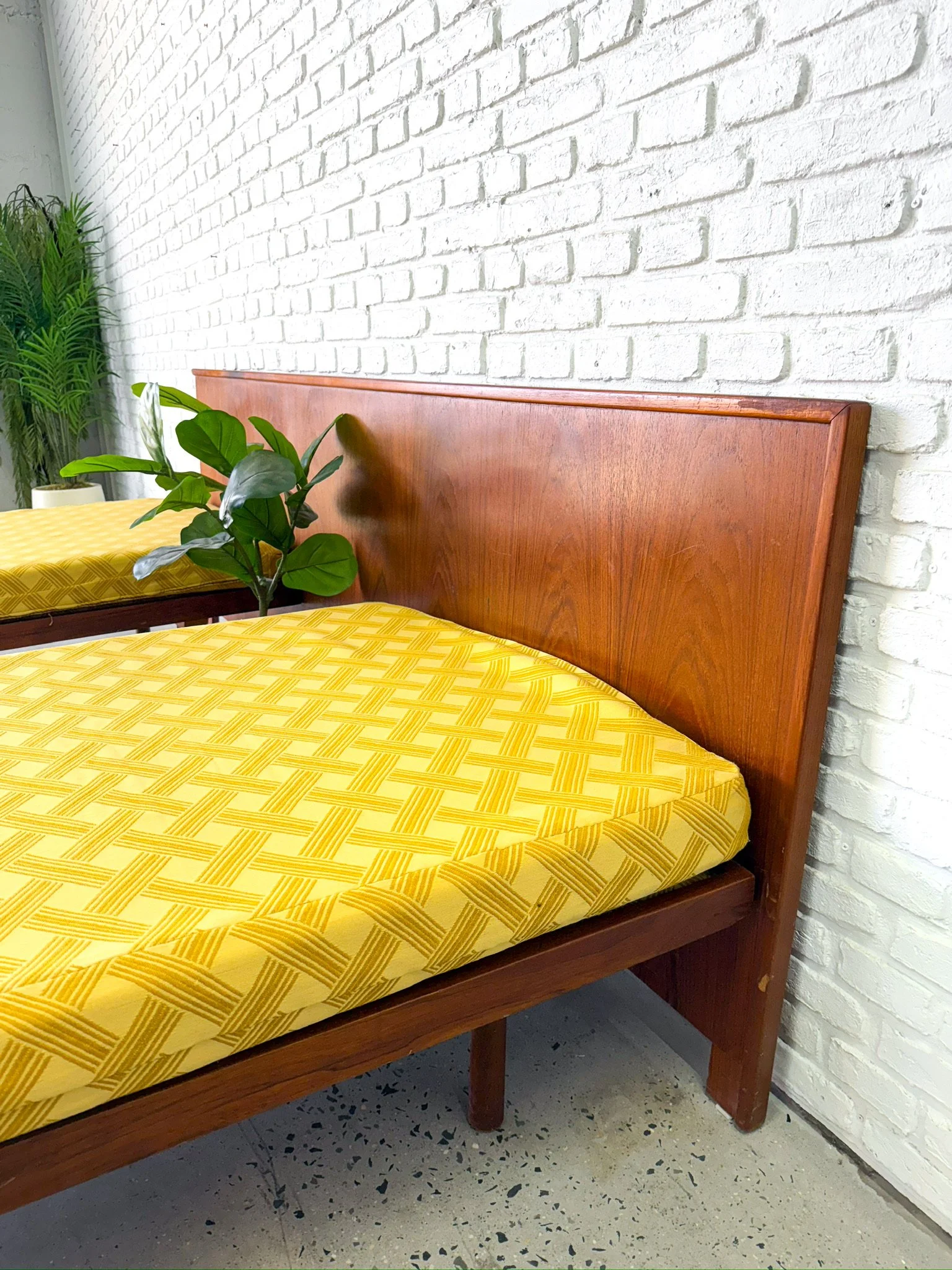 Twin Beds and Teak Headboard13.JPG