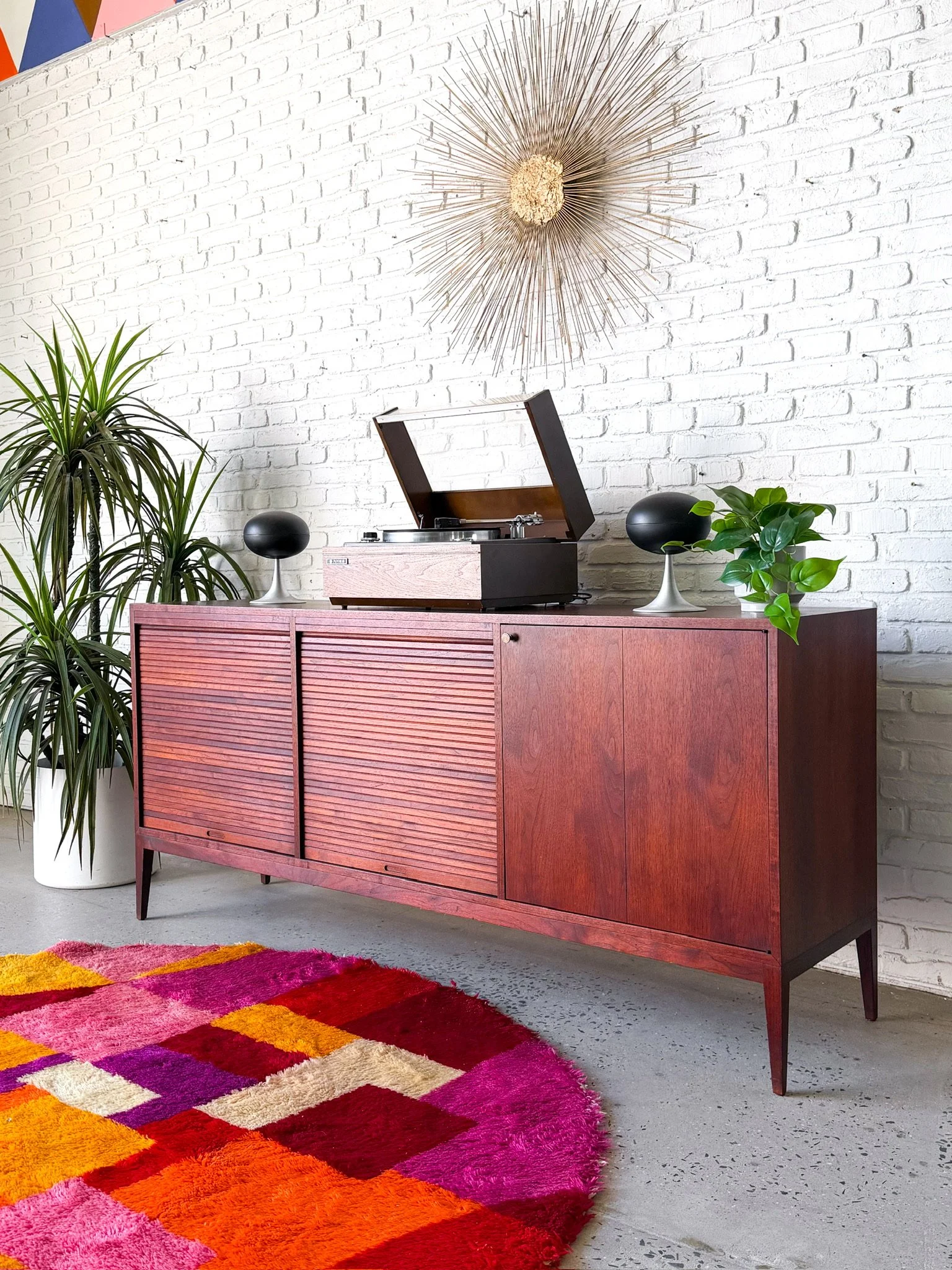 Oiled Walnut Credenza circa 1960s7.jpg
