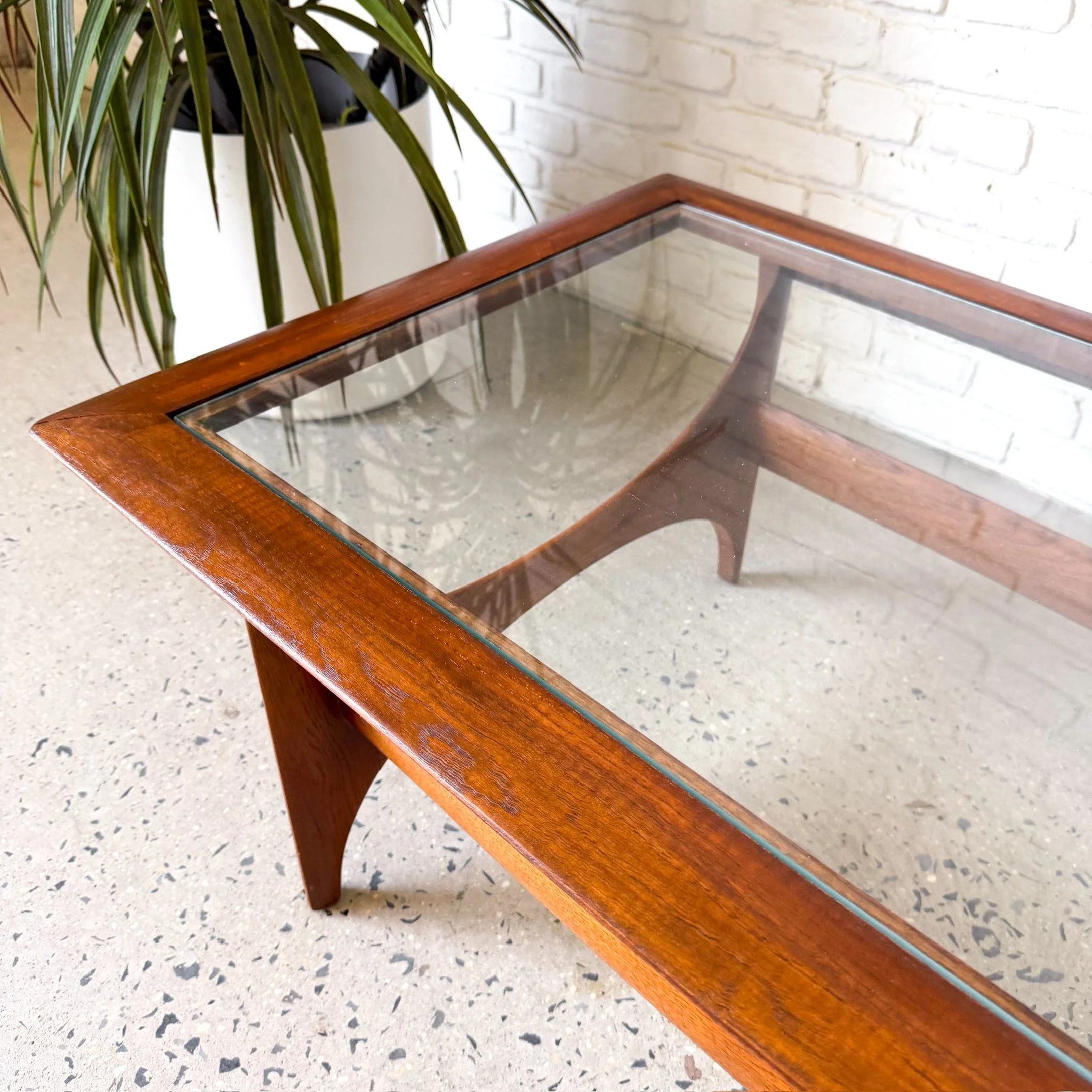 Lane Glass Coffee Table5.jpg