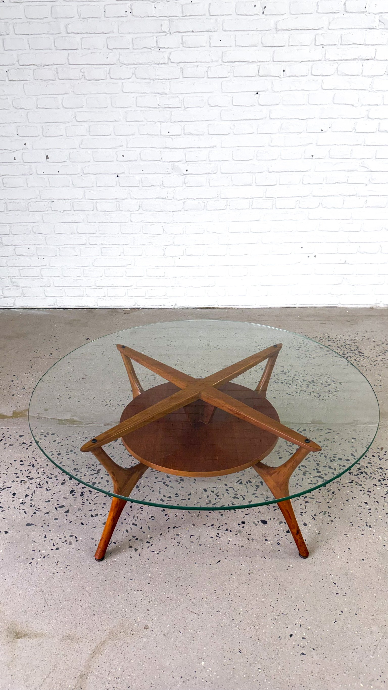 Scupted wood and glass mid century round coffee table10.jpg