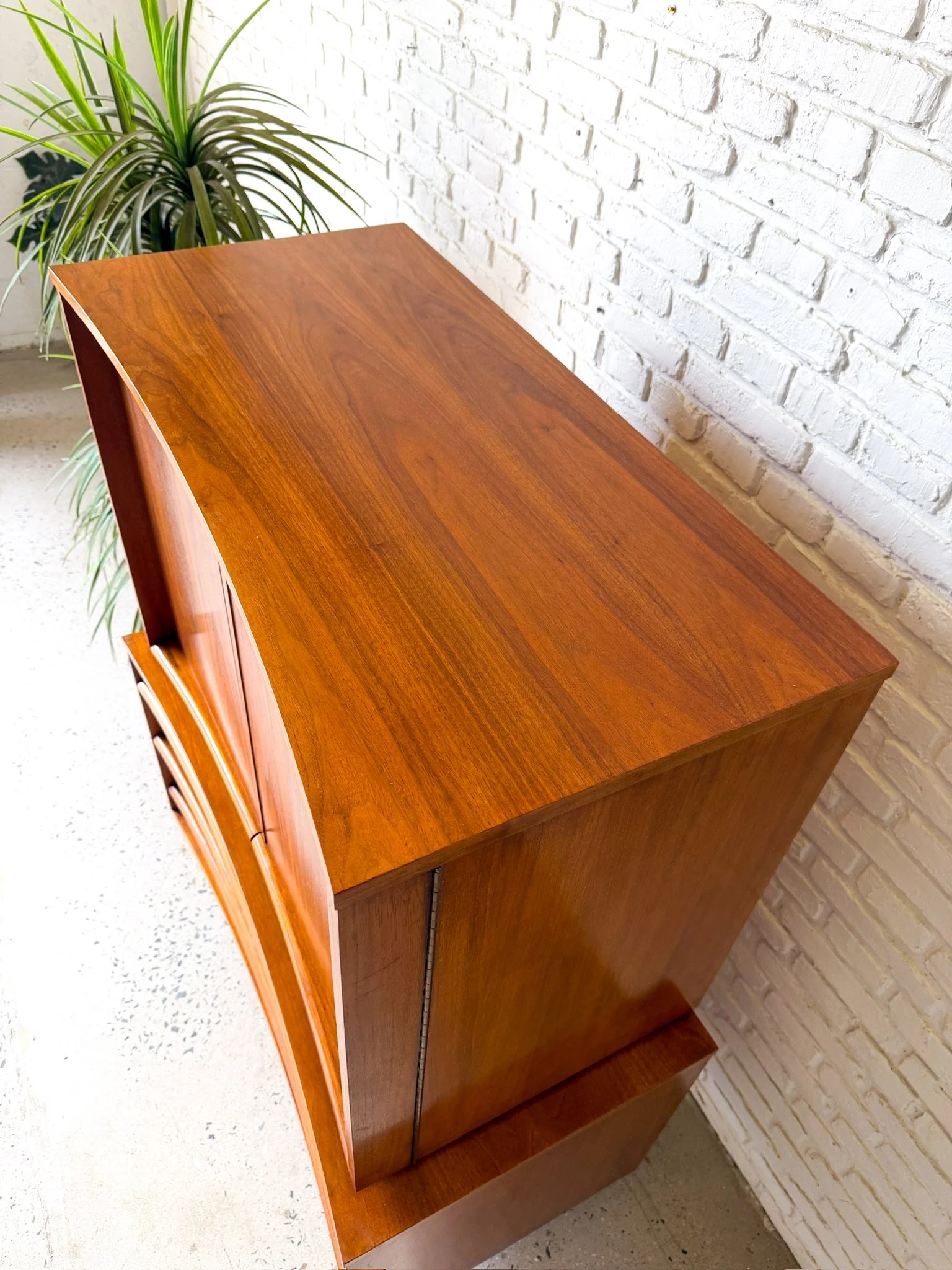 Young MFG Highboy Dresser11.jpg