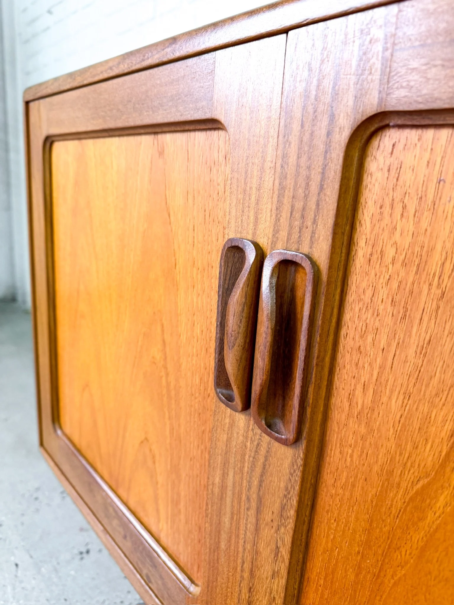 G Plan Teak Credenza10.jpg