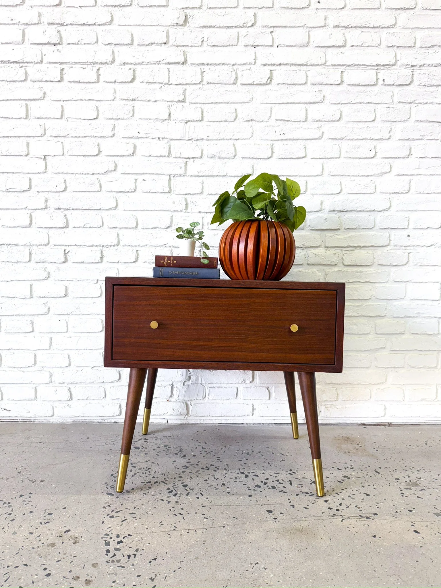 Walnut Side Table with Drawer2.JPG