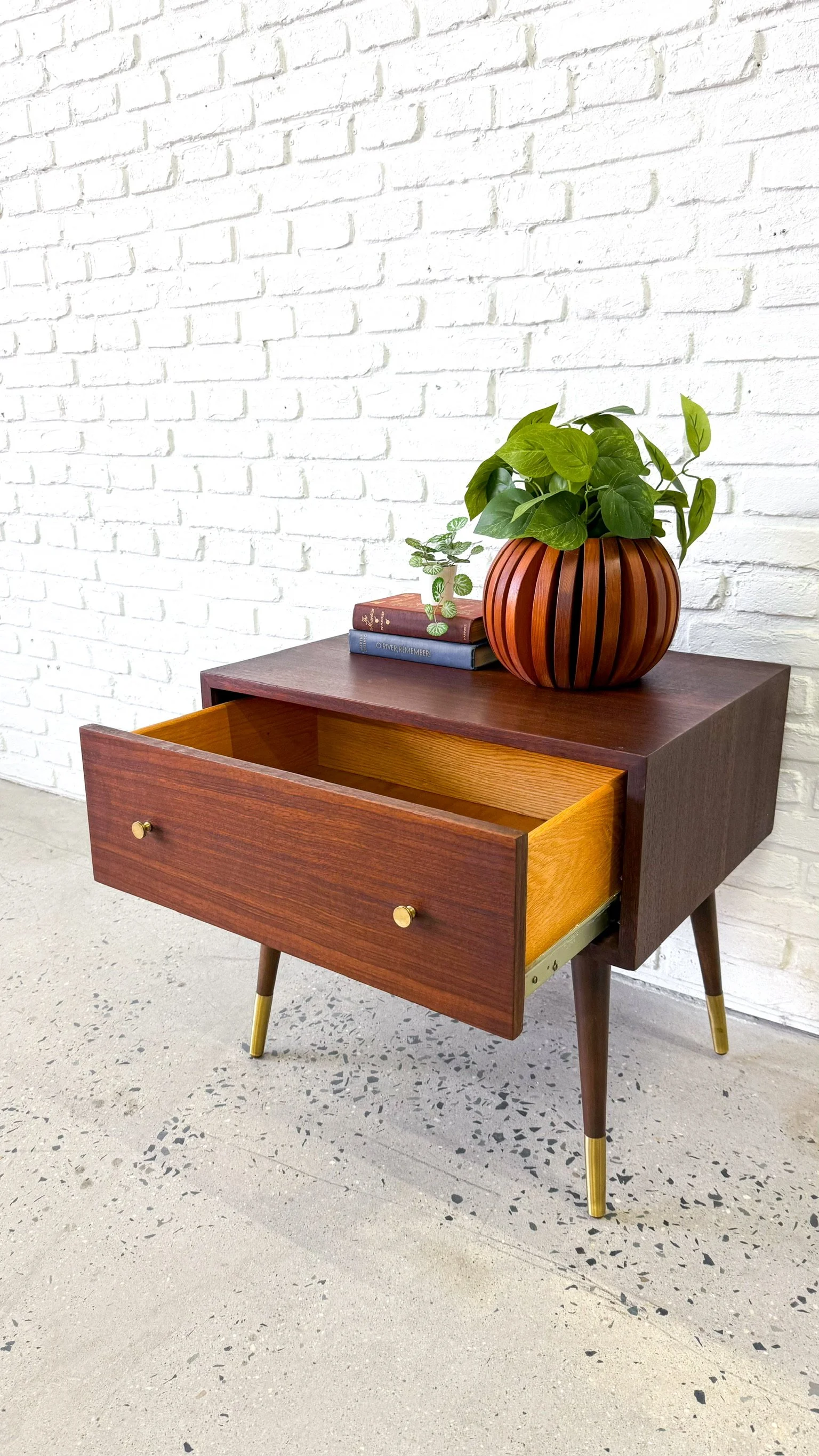 Walnut Side Table with Drawer6.JPG
