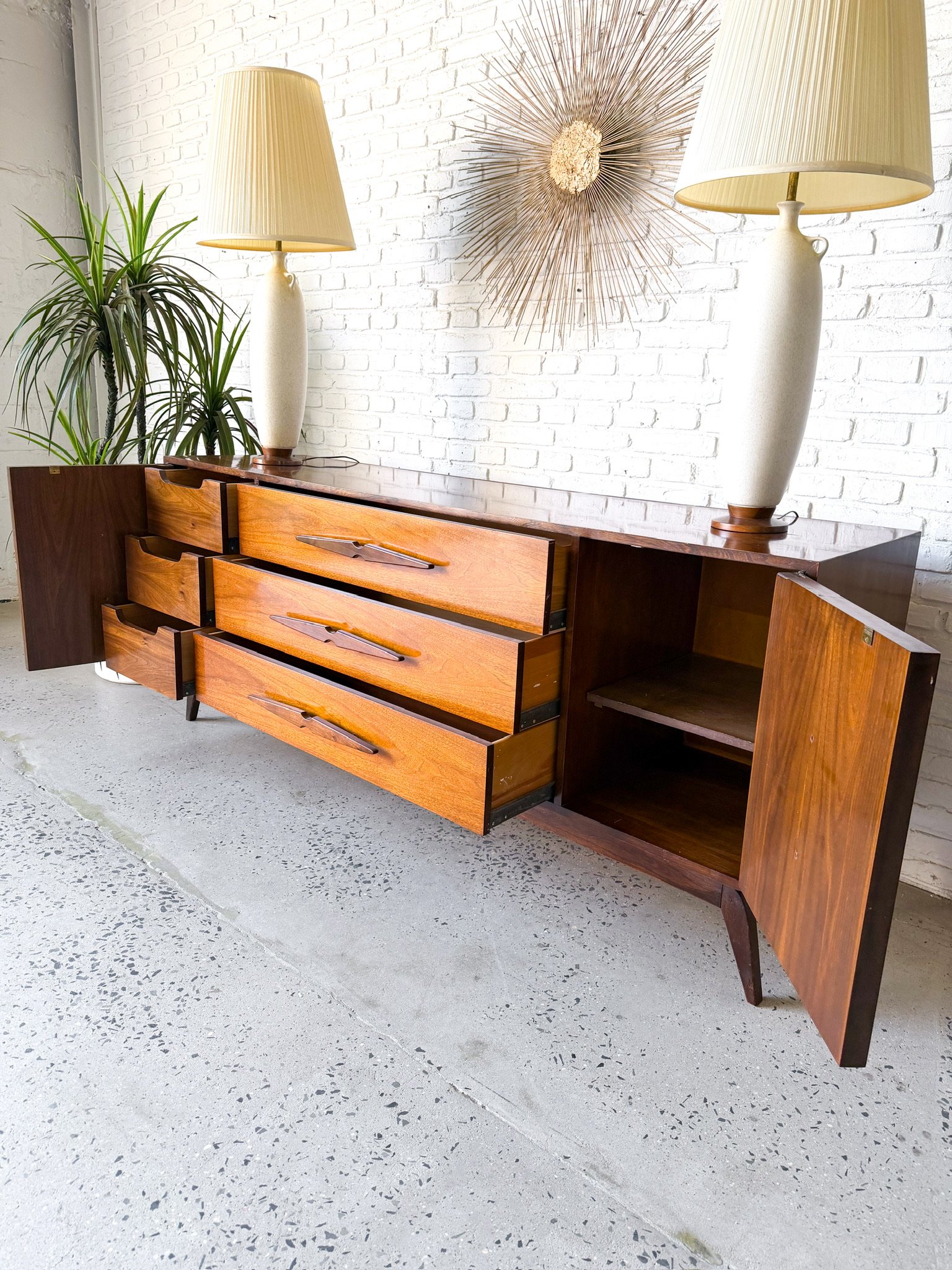 4 piece Walnut Bedroom Set Circa 1960s11.jpg