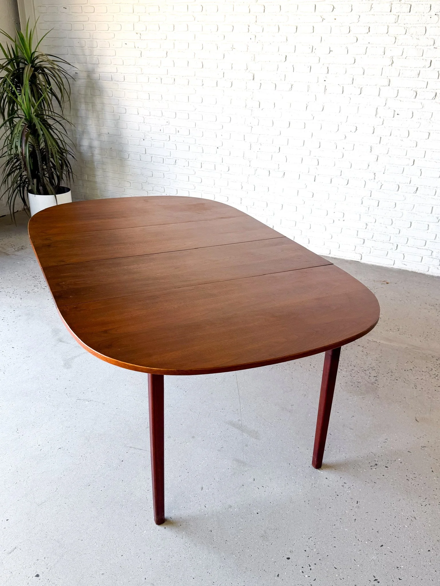 Founders Oiled Walnut Dining Table With Two Leaves12.jpg