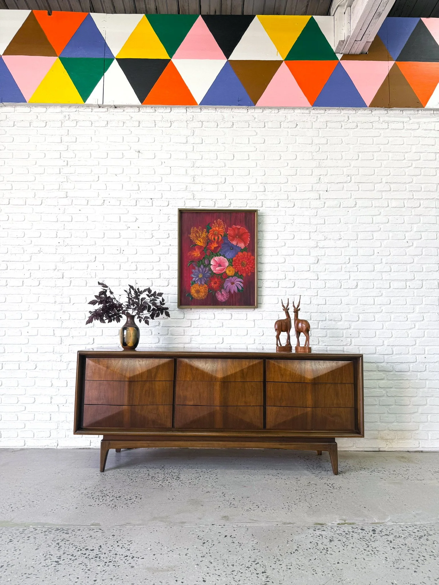 Diamond Front Bedroom Set3.JPG