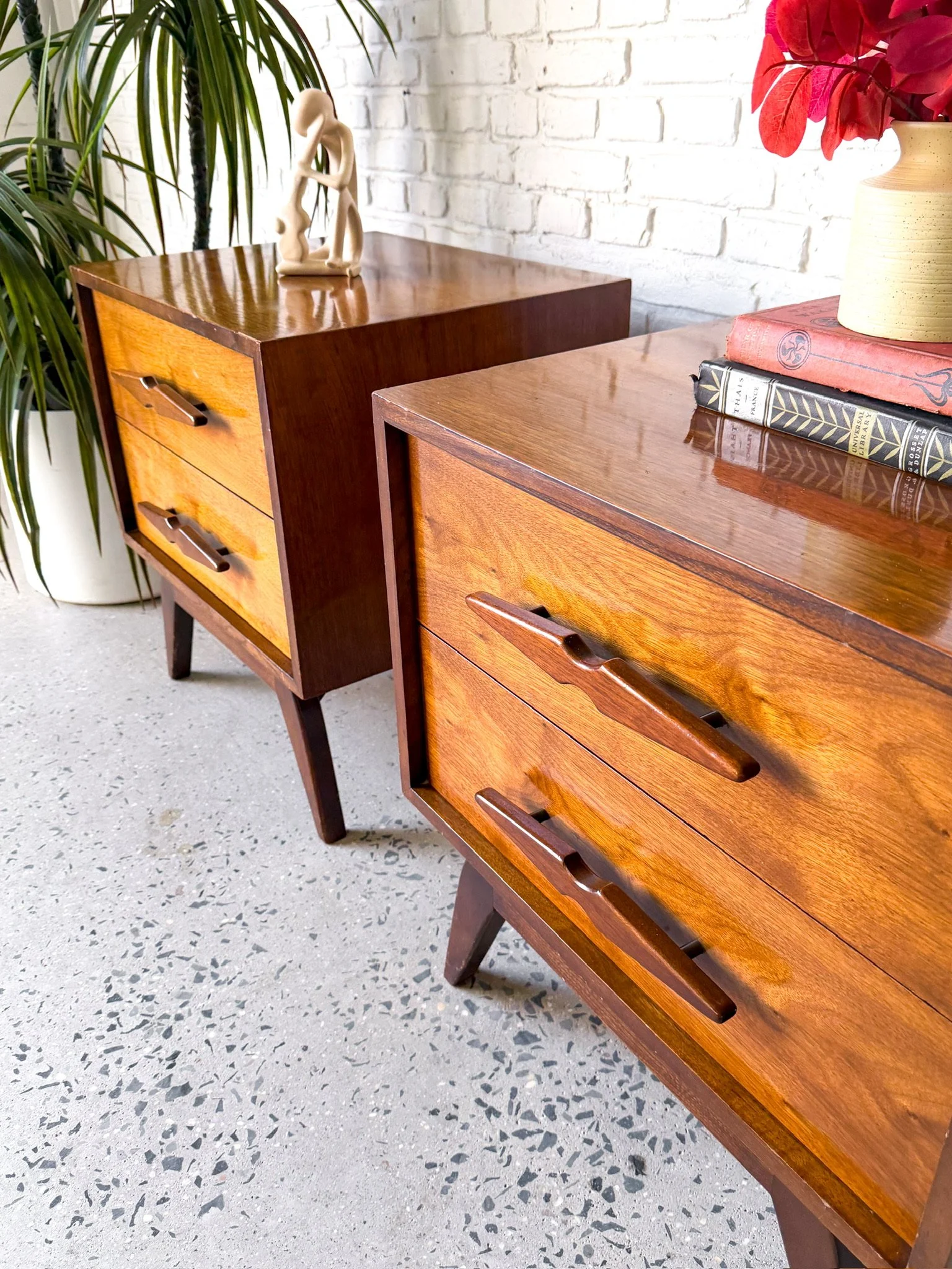4 piece Walnut Bedroom Set Circa 1960s21.jpg