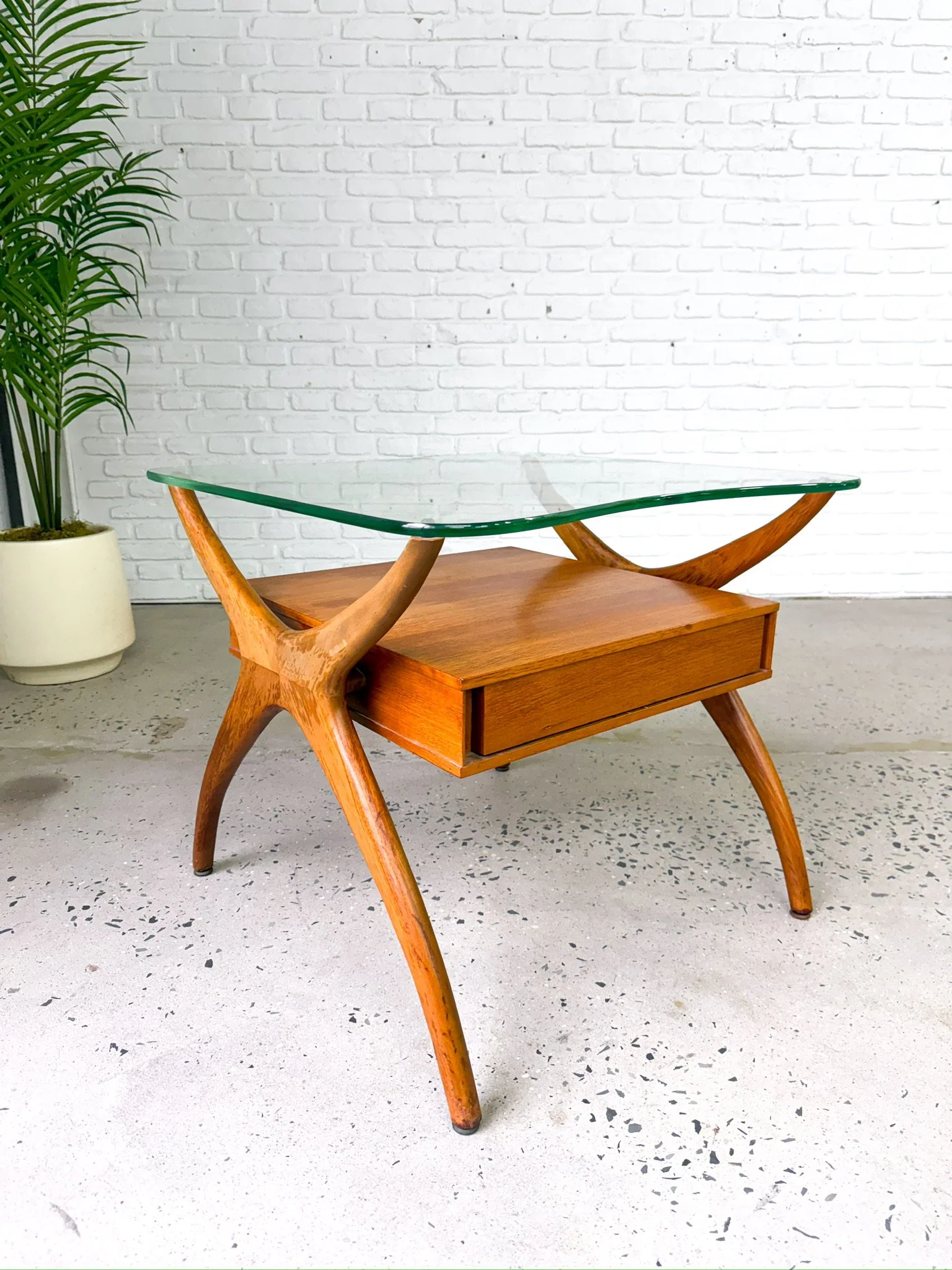 Glass Side Table 12.jpg