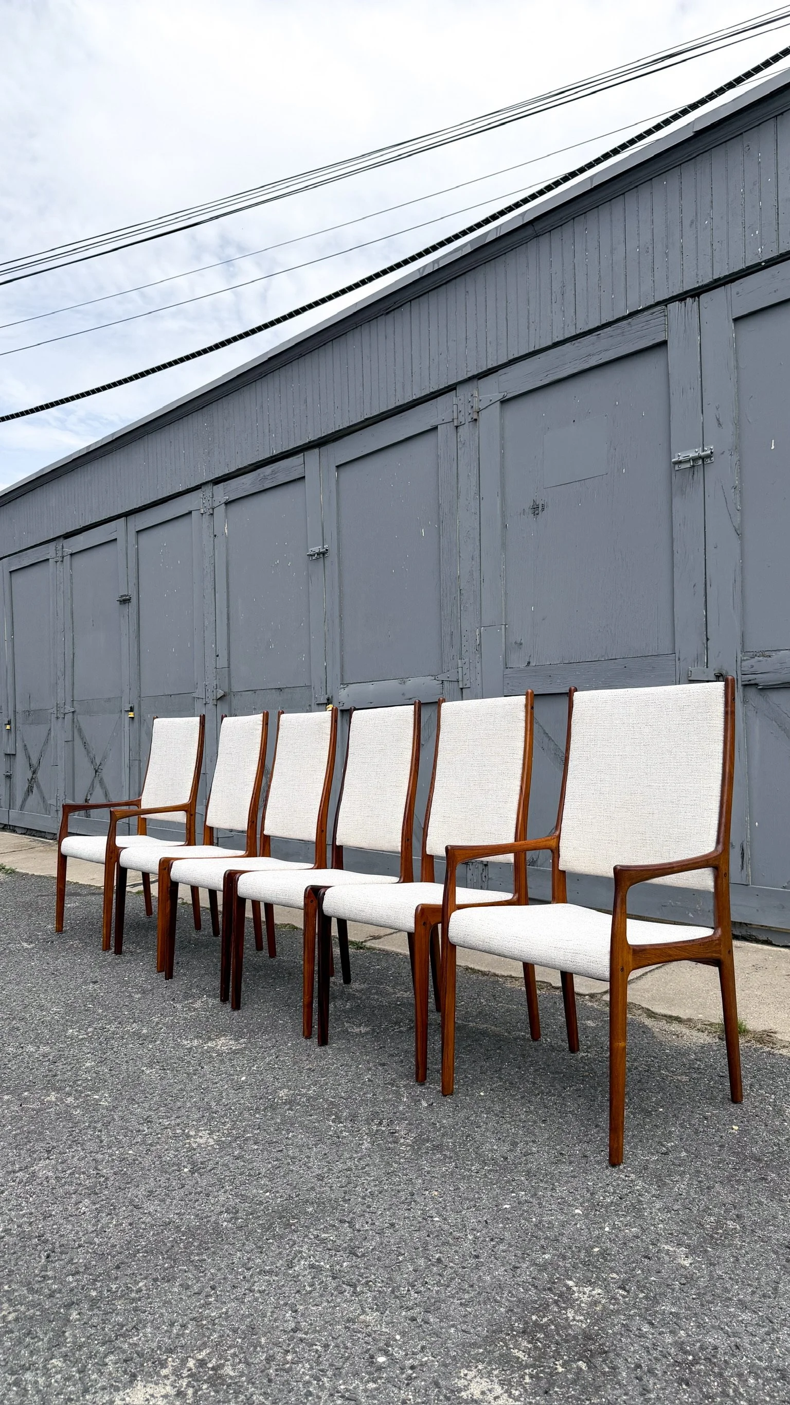 Danish Modern Rosewood Dining Chairs14.jpg