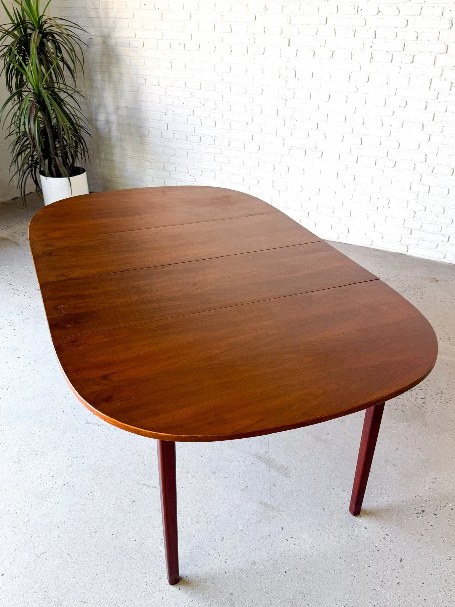 Founders Oiled Walnut Dining Table With Two Leaves14.jpg