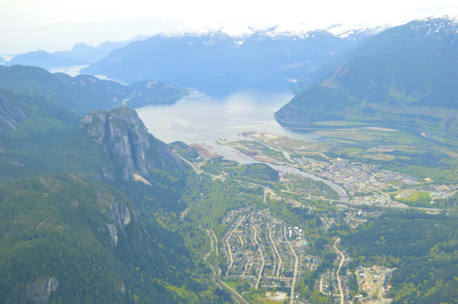 Even better than mountaintop views? Sea plane views! (image: maryinvancity.com)