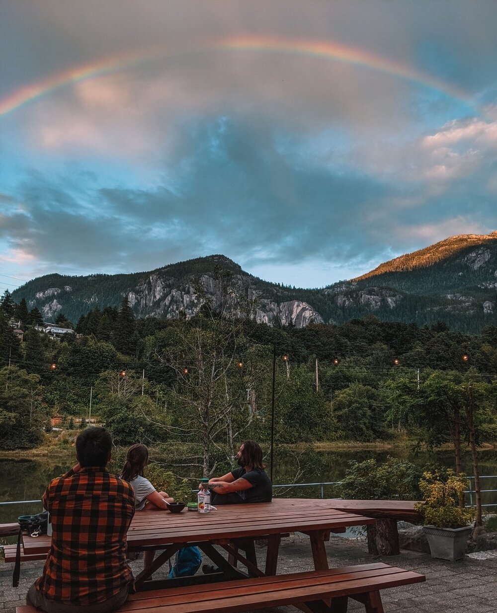 Evenings are best spent relaxing outside and watching the rainbows 🌈⁠
~⁠
#squamishadventureinn  #Canada #BC #DiscoverBC #mountainlife #hiking #westcoastcanada #adventures #GoExplore #discoverearth﻿ #hellobc #hihostels #hicanada #exploresquamish #squ