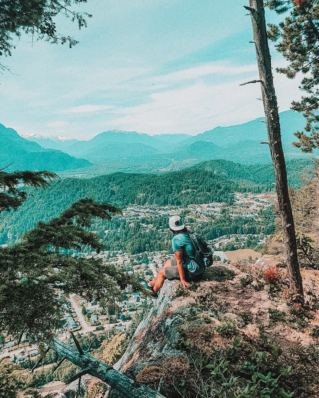 The view up here is breathtaking...but it&rsquo;s all downhill from here ⛰
~ 
📸 @embergner
~
#SquamishAdventureInn #Squamish #BritishColumbia #Canada #Adventures #Hike #Hiking #Slhanay #TourismSquamish #ExploreSquamish #Travelgram #Views #SeaToSky