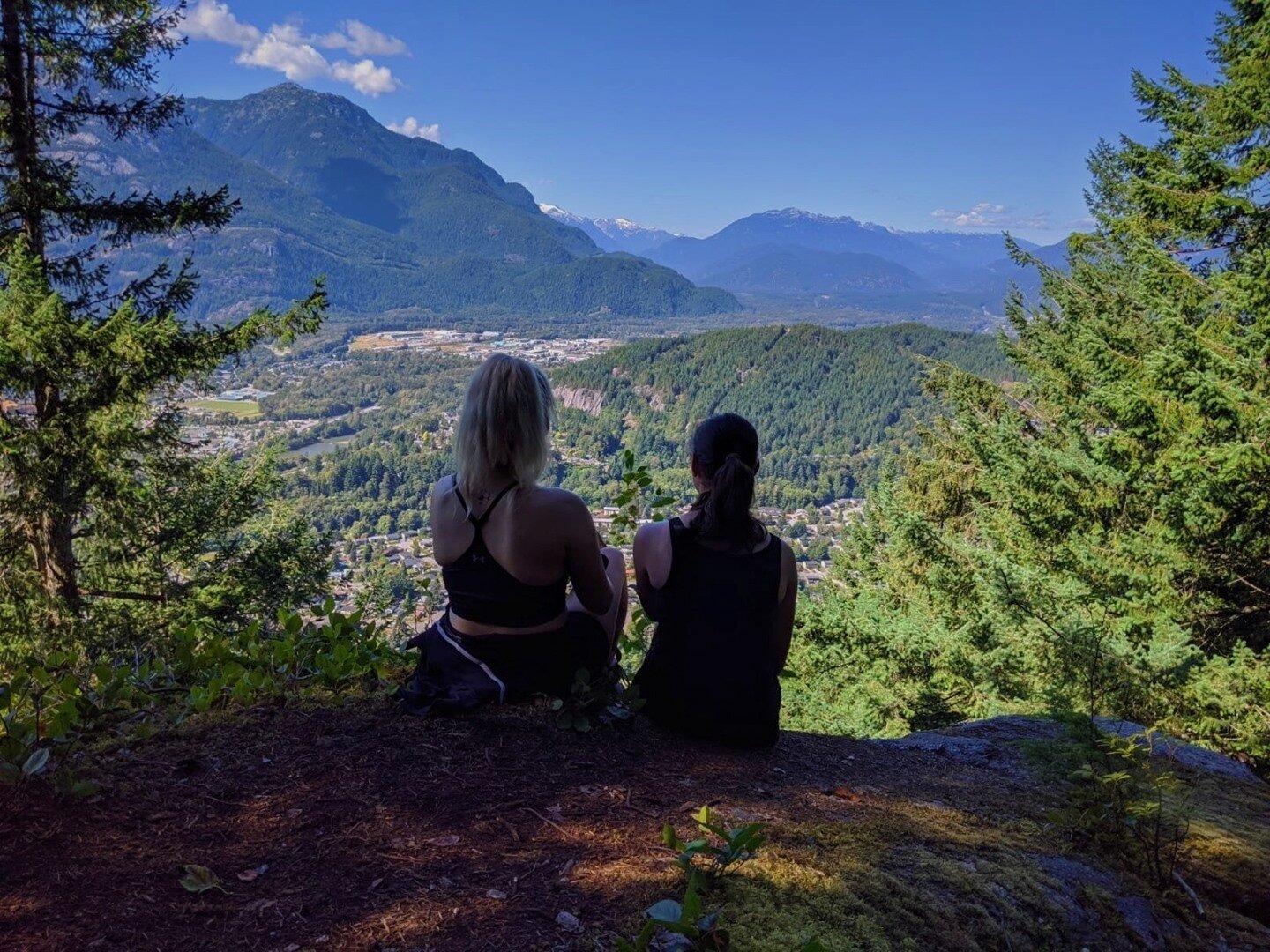 Views for daze ⁠
⁠
#squamishadventureinn  #Canada #BC #DiscoverBC #mountainlife #hiking #westcoastcanada #adventures #GoExplore #discoverearth﻿ #hellobc #hihostels #hicanada #exploresquamish #squamish #squamishbc #beautifulbc #seatosky #explorebc #ex