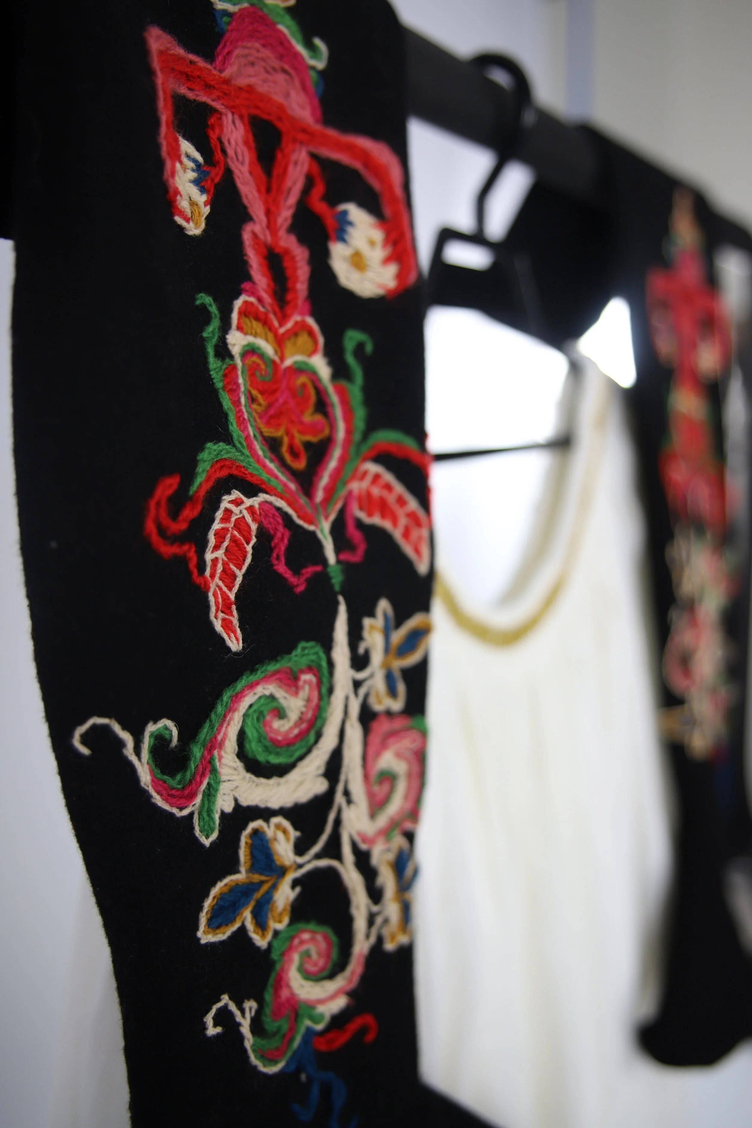  I aim to produce the same number of folk costumes/photographs as there are outside births, i.e. 400-500 pieces finally. It will take time to complete, however the project can be exhibited continuously without have less effect, as well as will have a