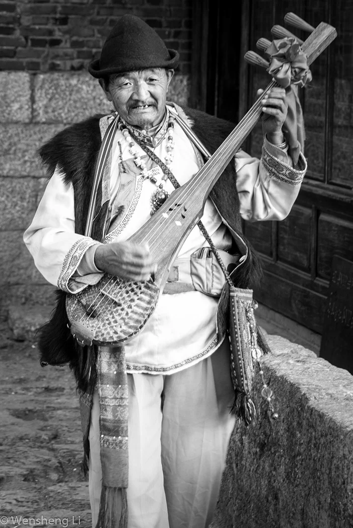 Street Performer Lijiang China