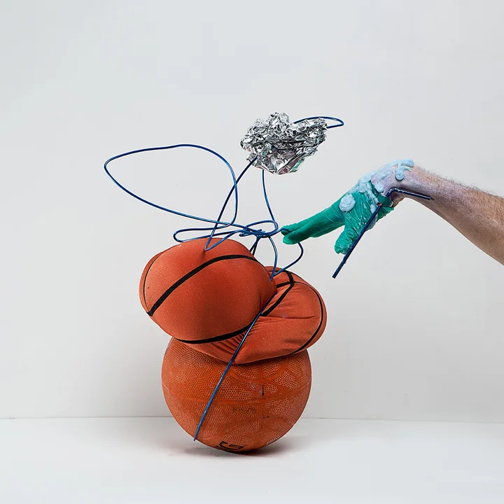 Hot Young Heir to the American school of Pop