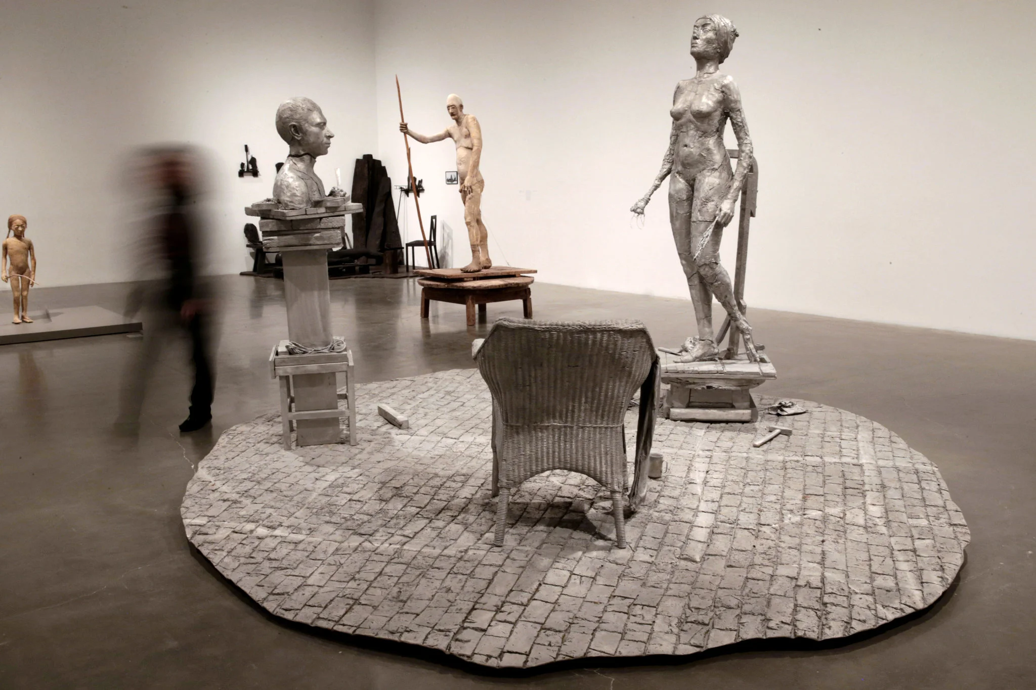 pawel-althamer-sculptures.jpg