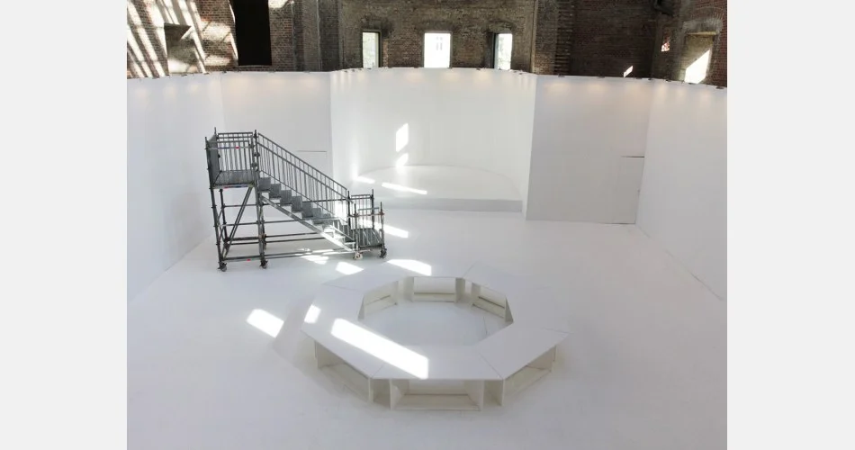 pawel-althamer-draftsmens-congress-2012-berlin-biennale-before.jpg